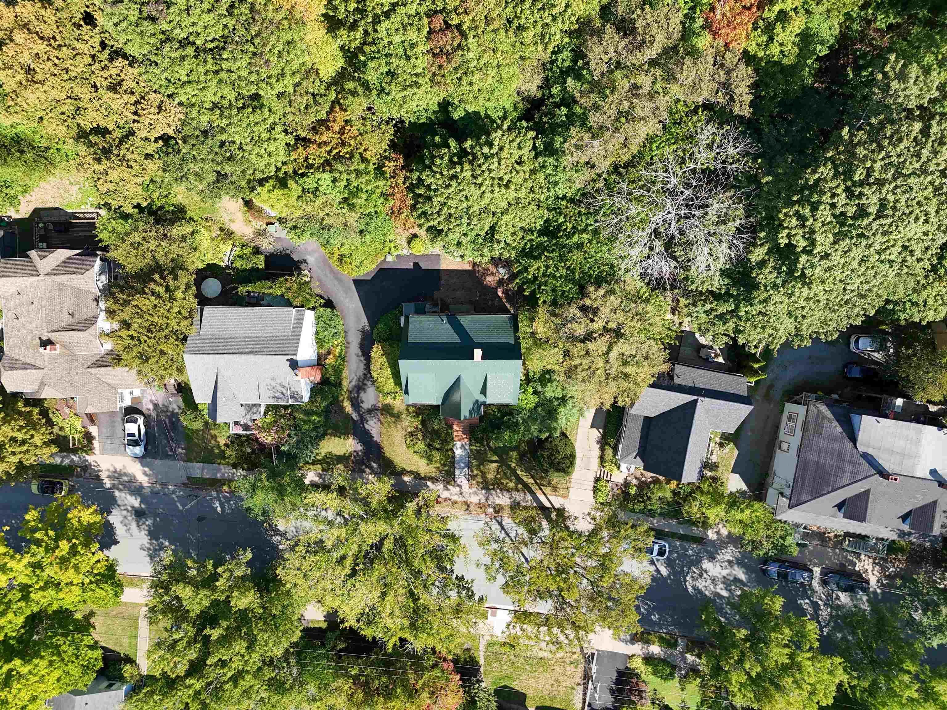 137 Pleasant, Dartmouth, NS B2Y 3P8, 3 Bedrooms Bedrooms, ,2 BathroomsBathrooms,Residential,For Sale,Pleasant,202523719