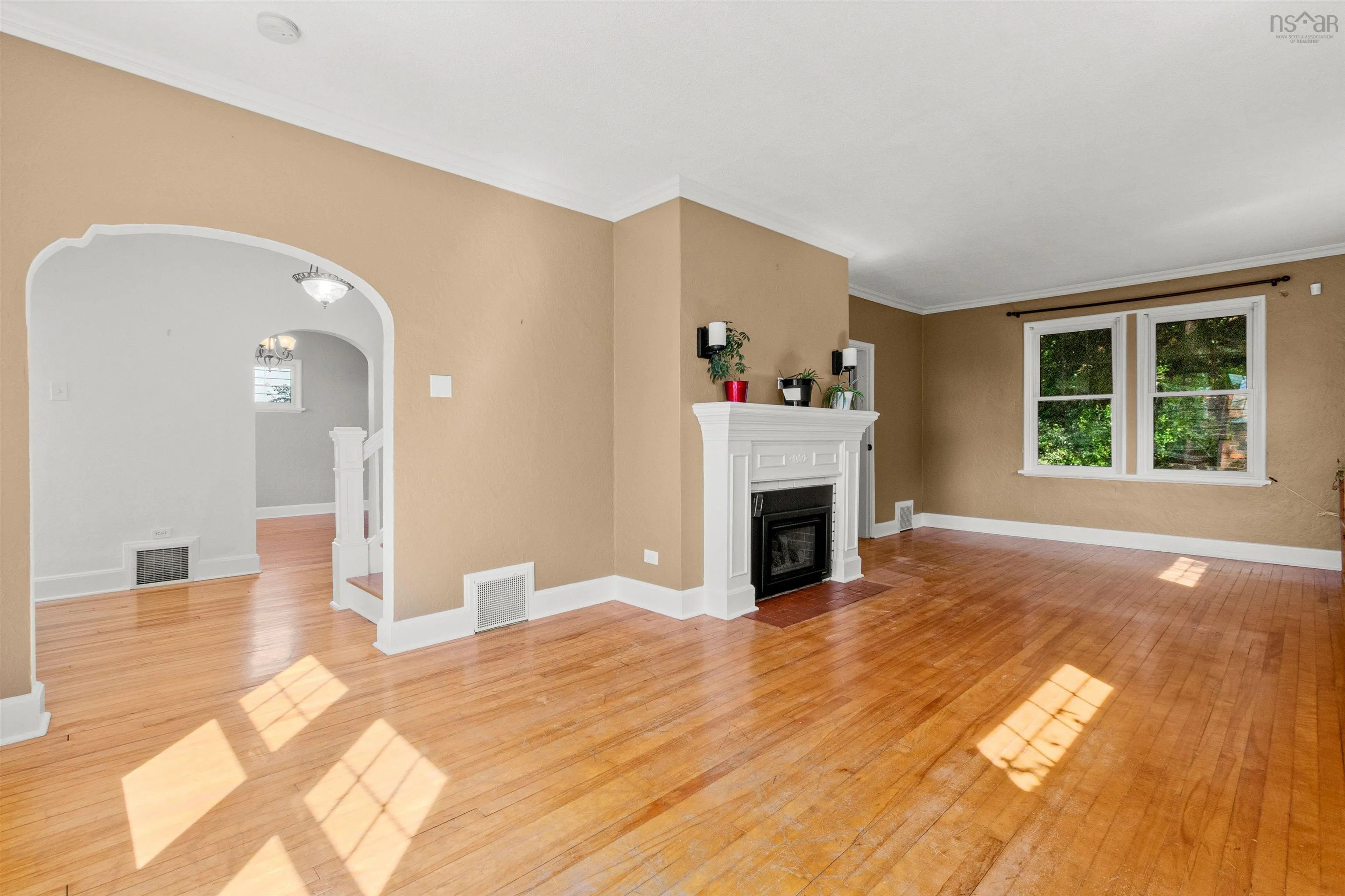 137 Pleasant, Dartmouth, NS B2Y 3P8, 3 Bedrooms Bedrooms, ,2 BathroomsBathrooms,Residential,For Sale,Pleasant,202523719