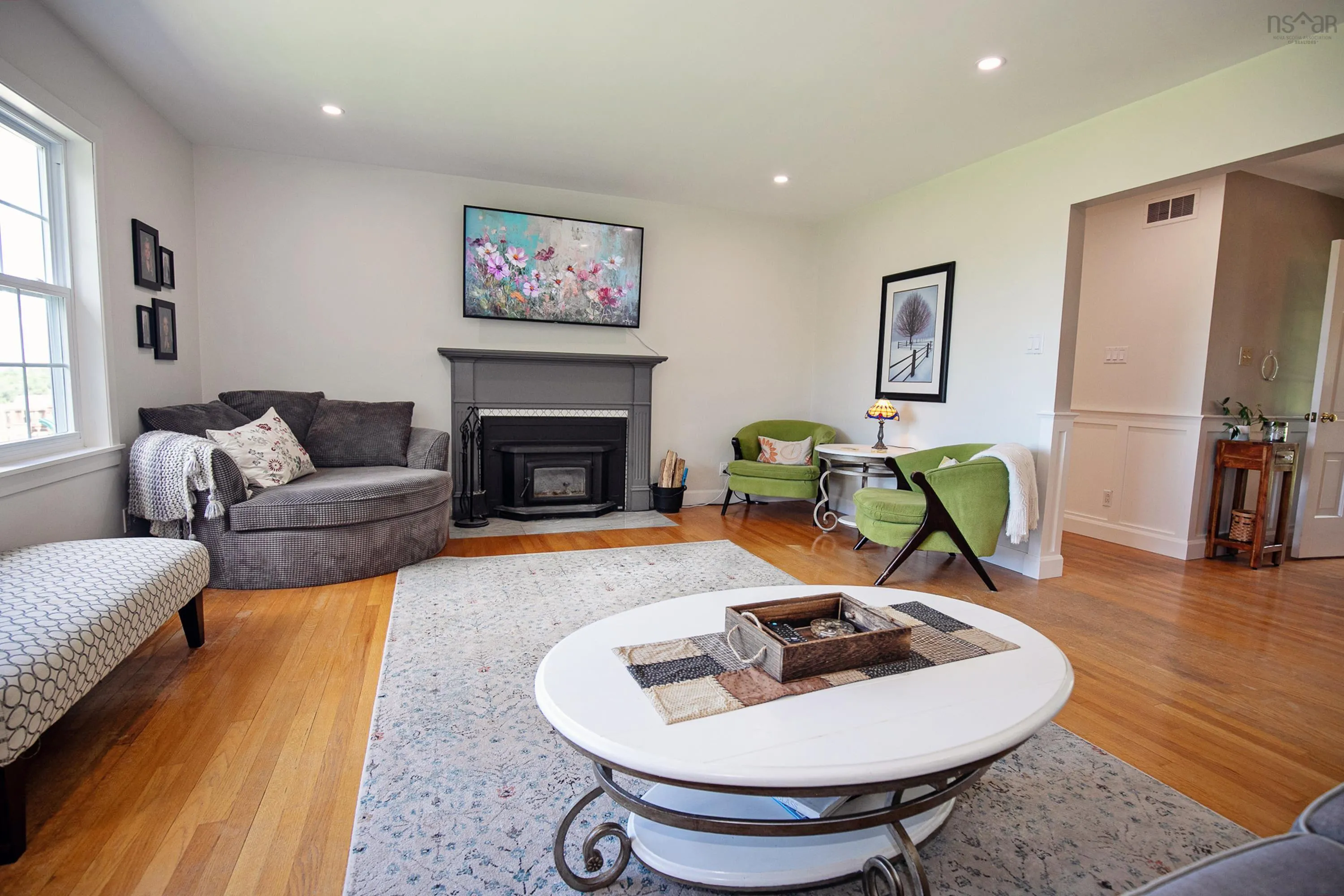 212 Victoria Street E, Amherst, NS B4H 1Y9, 4 Bedrooms Bedrooms, ,2 BathroomsBathrooms,Residential,For Sale,Victoria,202518515
