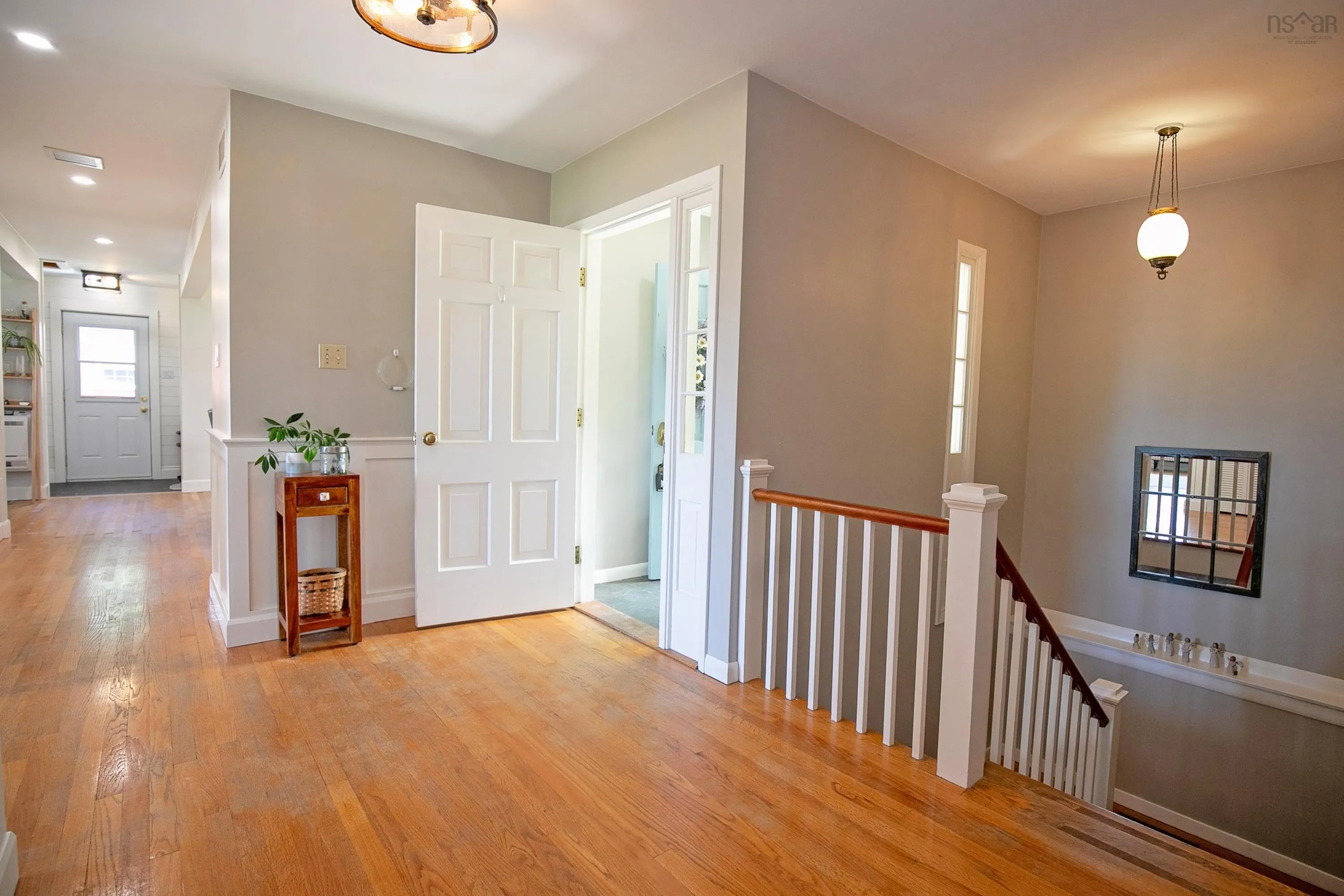 212 Victoria Street E, Amherst, NS B4H 1Y9, 4 Bedrooms Bedrooms, ,2 BathroomsBathrooms,Residential,For Sale,Victoria,202518515