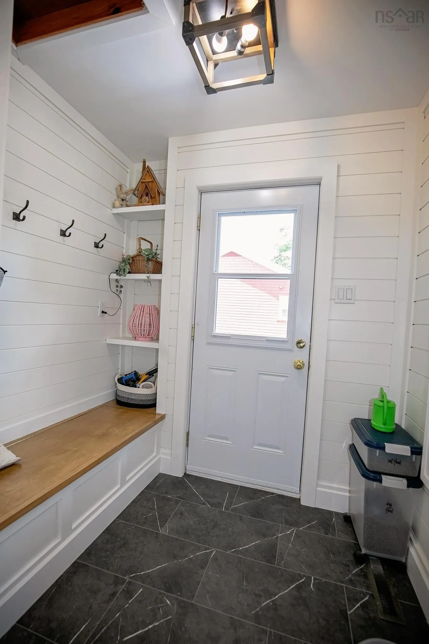212 Victoria Street E, Amherst, NS B4H 1Y9, 4 Bedrooms Bedrooms, ,2 BathroomsBathrooms,Residential,For Sale,Victoria,202518515