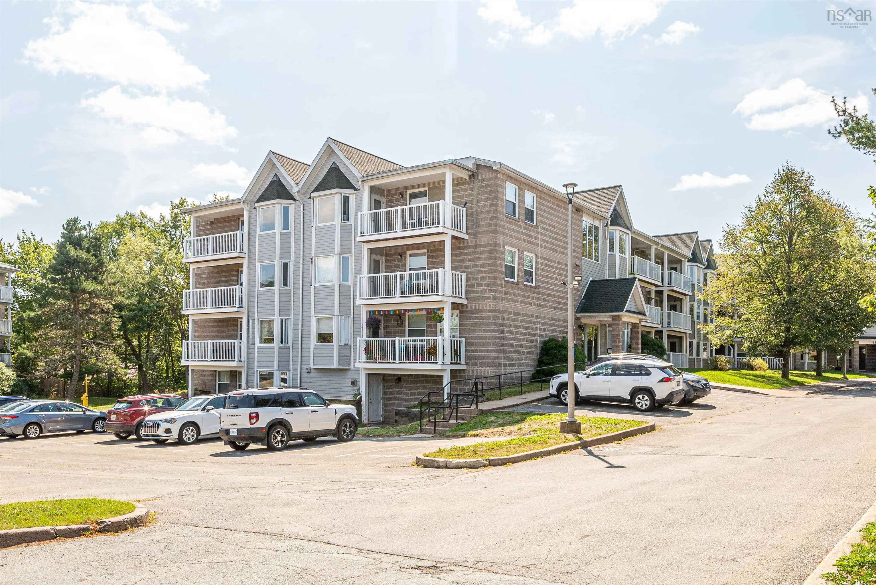 208-83 Kearney Lake Road, Halifax, NS B3M 4E6, 2 Bedrooms Bedrooms, ,1 BathroomBathrooms,Residential,For Sale,Kearney Lake,202522484