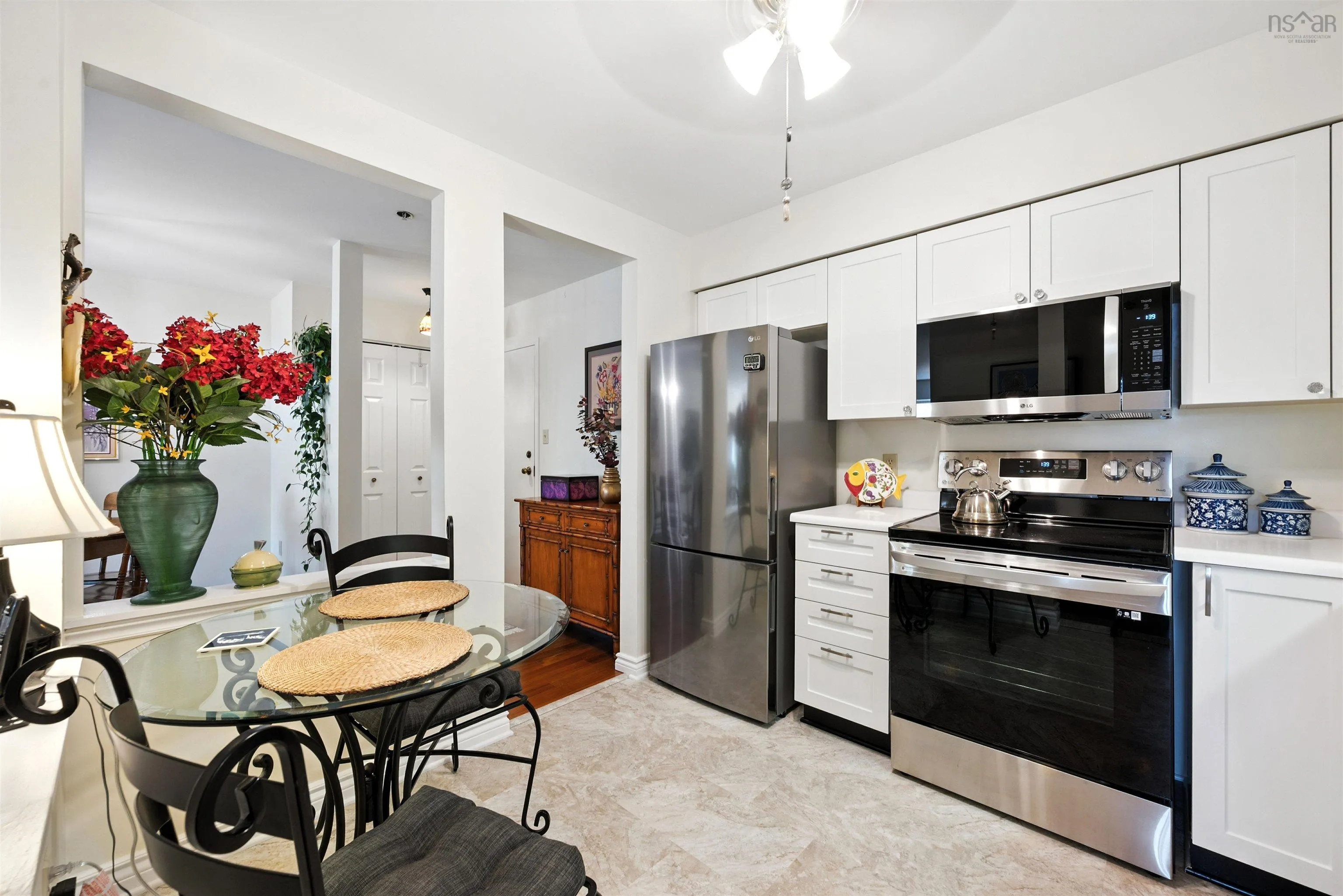 208-83 Kearney Lake Road, Halifax, NS B3M 4E6, 2 Bedrooms Bedrooms, ,1 BathroomBathrooms,Residential,For Sale,Kearney Lake,202522484