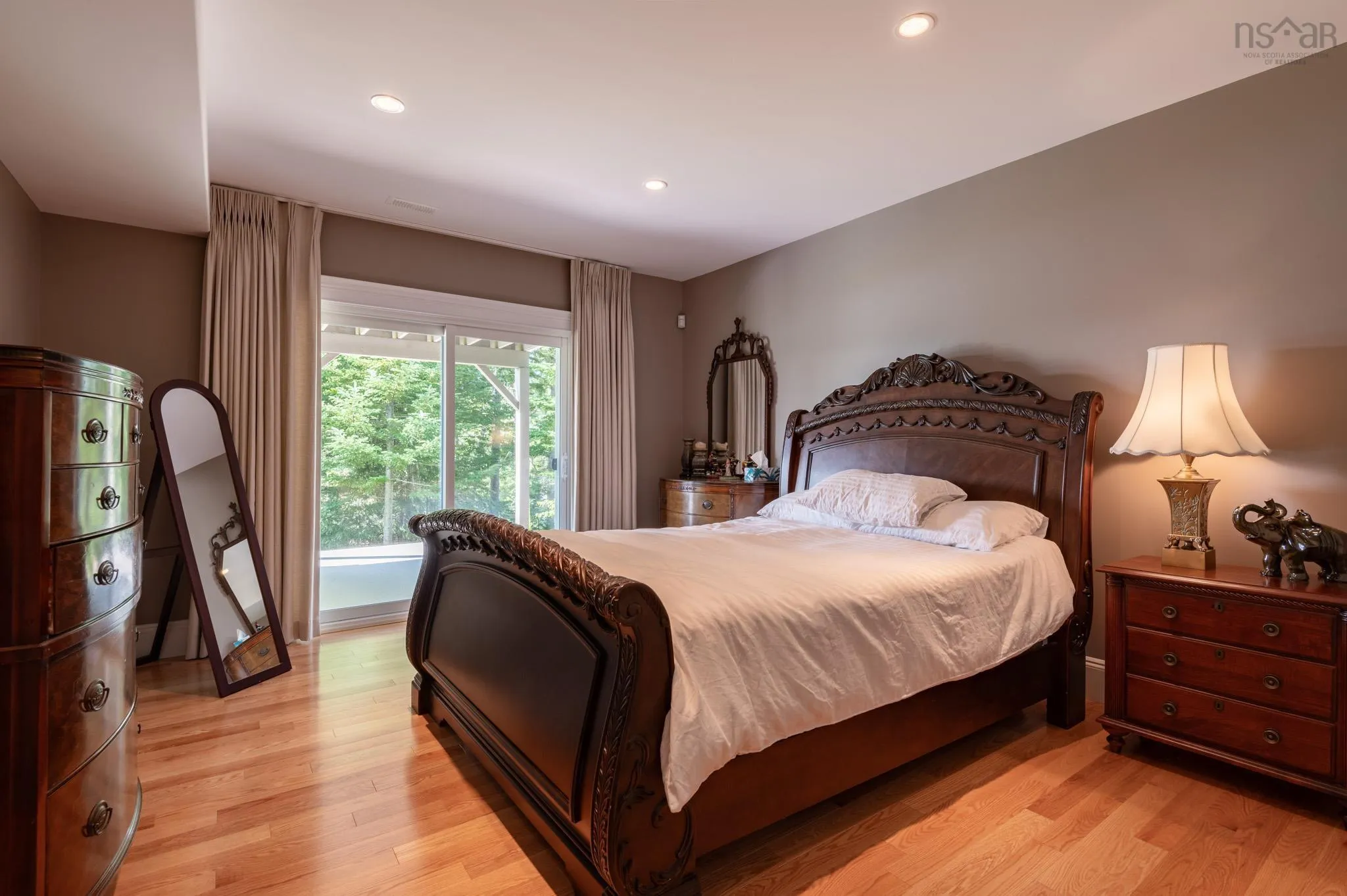 47 Long Lake Drive, Kingswood, NS B4B 1K6, 8 Bedrooms Bedrooms, ,6 BathroomsBathrooms,Residential,For Sale,Long Lake,202522521