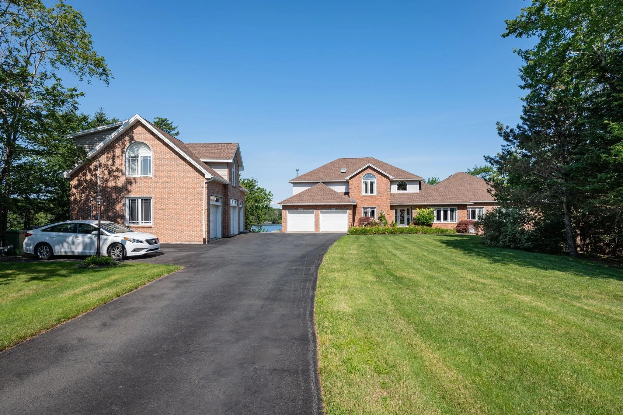 47 Long Lake Drive, Kingswood, NS B4B 1K6, 8 Bedrooms Bedrooms, ,6 BathroomsBathrooms,Residential,For Sale,Long Lake,202522521