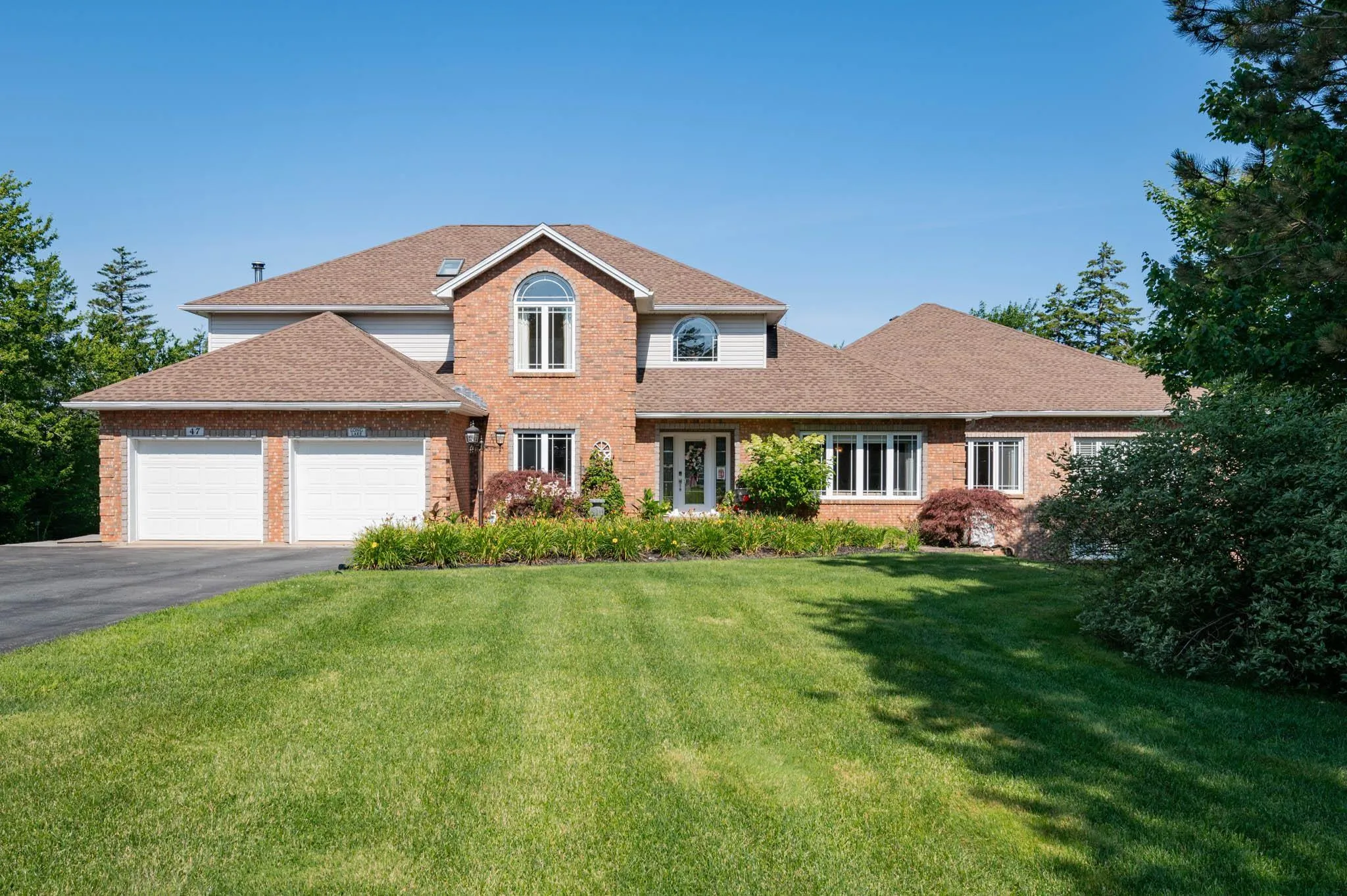 47 Long Lake Drive, Kingswood, NS B4B 1K6, 8 Bedrooms Bedrooms, ,6 BathroomsBathrooms,Residential,For Sale,Long Lake,202522521