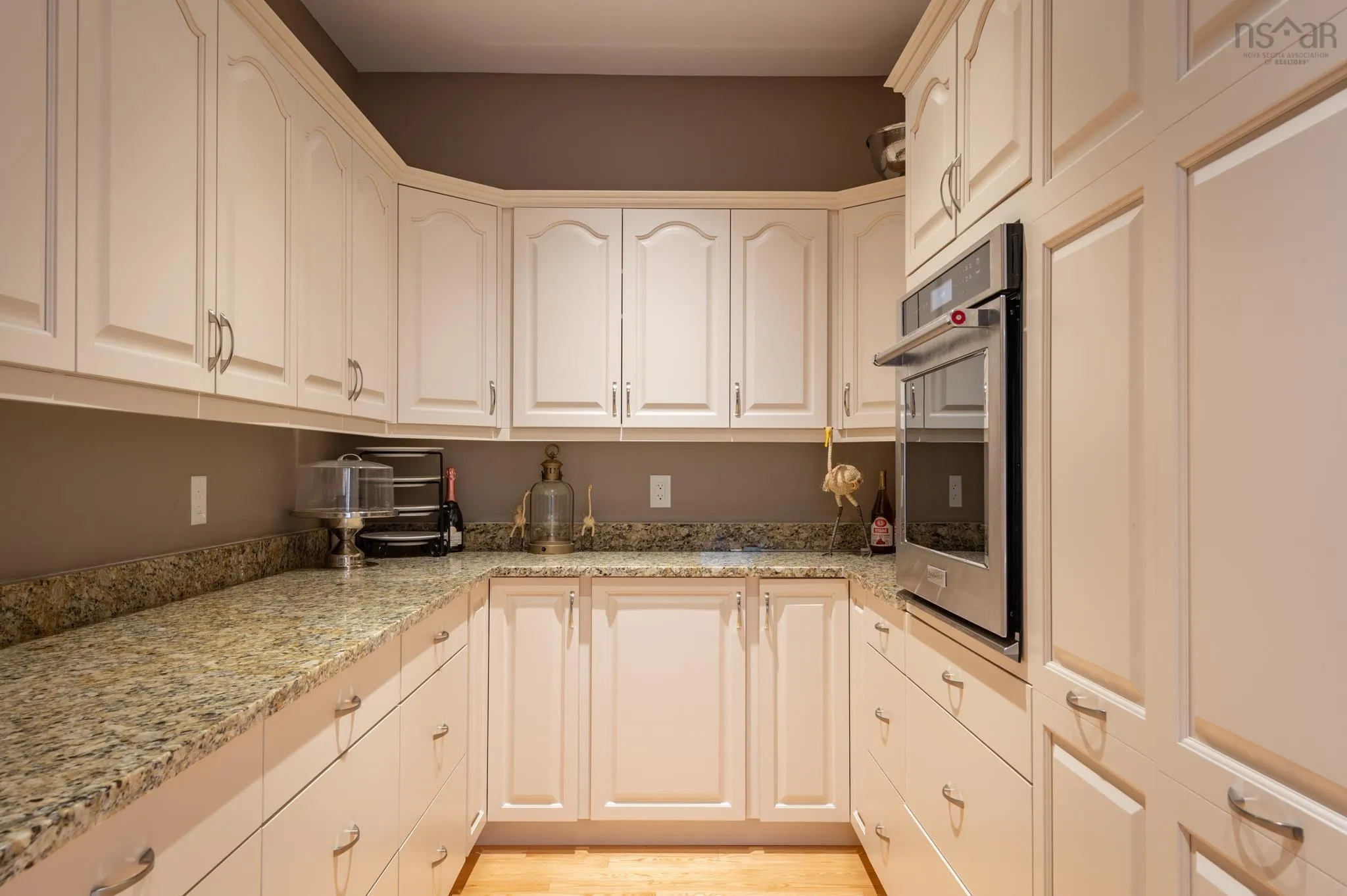 47 Long Lake Drive, Kingswood, NS B4B 1K6, 8 Bedrooms Bedrooms, ,6 BathroomsBathrooms,Residential,For Sale,Long Lake,202522521