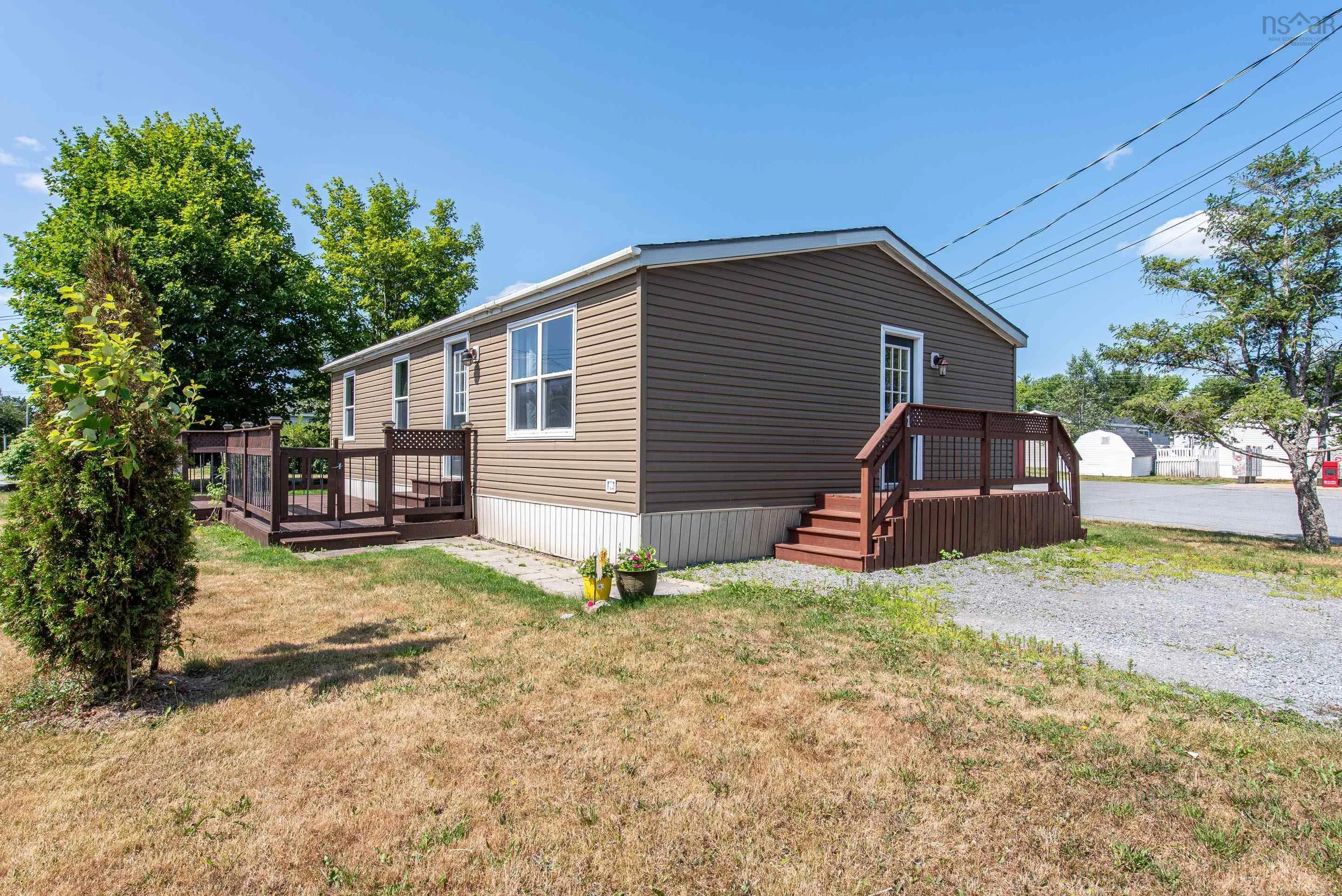 1 Elcona Avenue, Middle Sackville, NS B4E 3B2, 3 Bedrooms Bedrooms, ,1 BathroomBathrooms,Residential,For Sale,Elcona,202520859