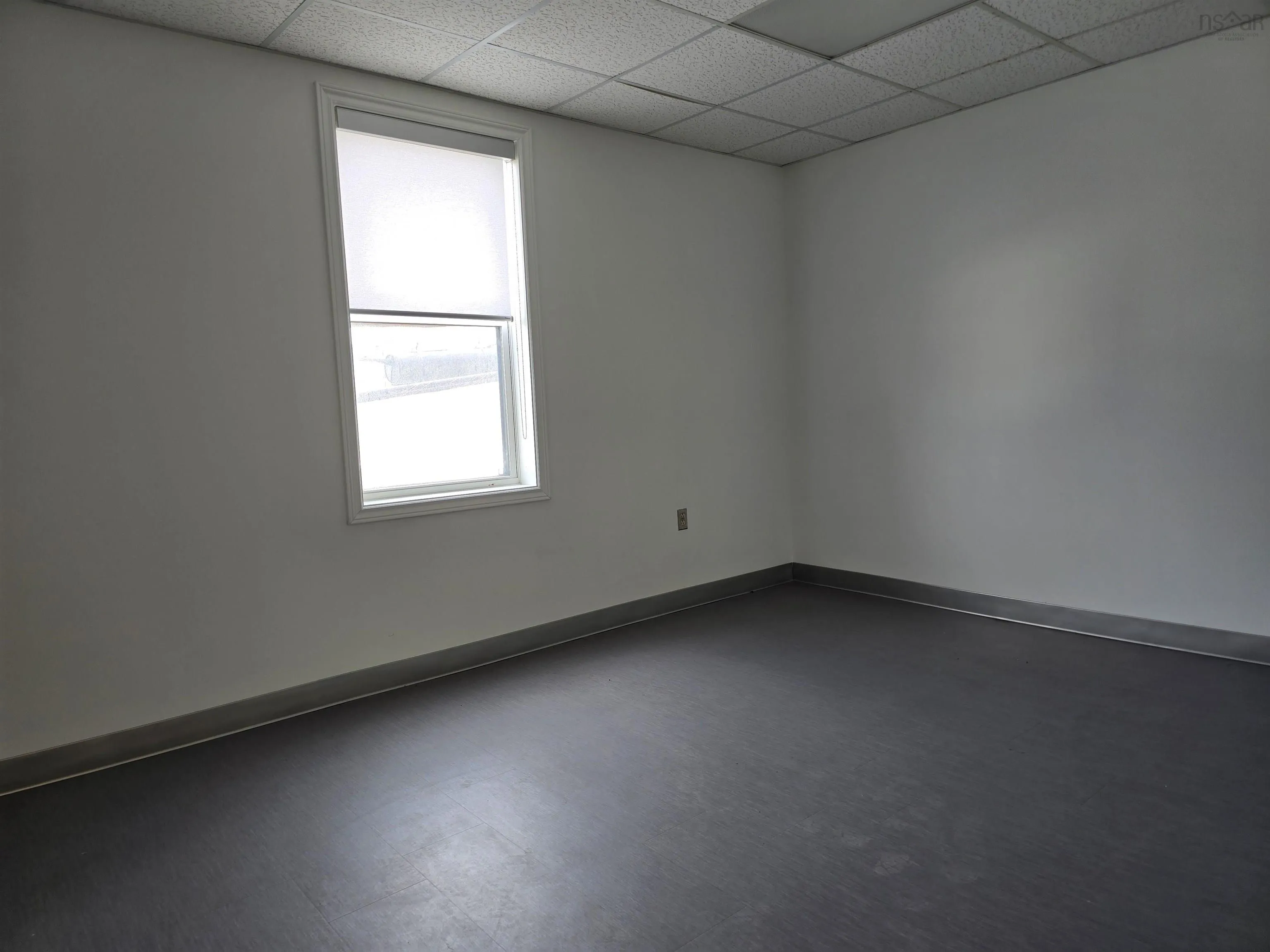 183 Main Street, Liverpool Ns B0t 1k0, ,Commercial Sale,For Sale,Main,202508503