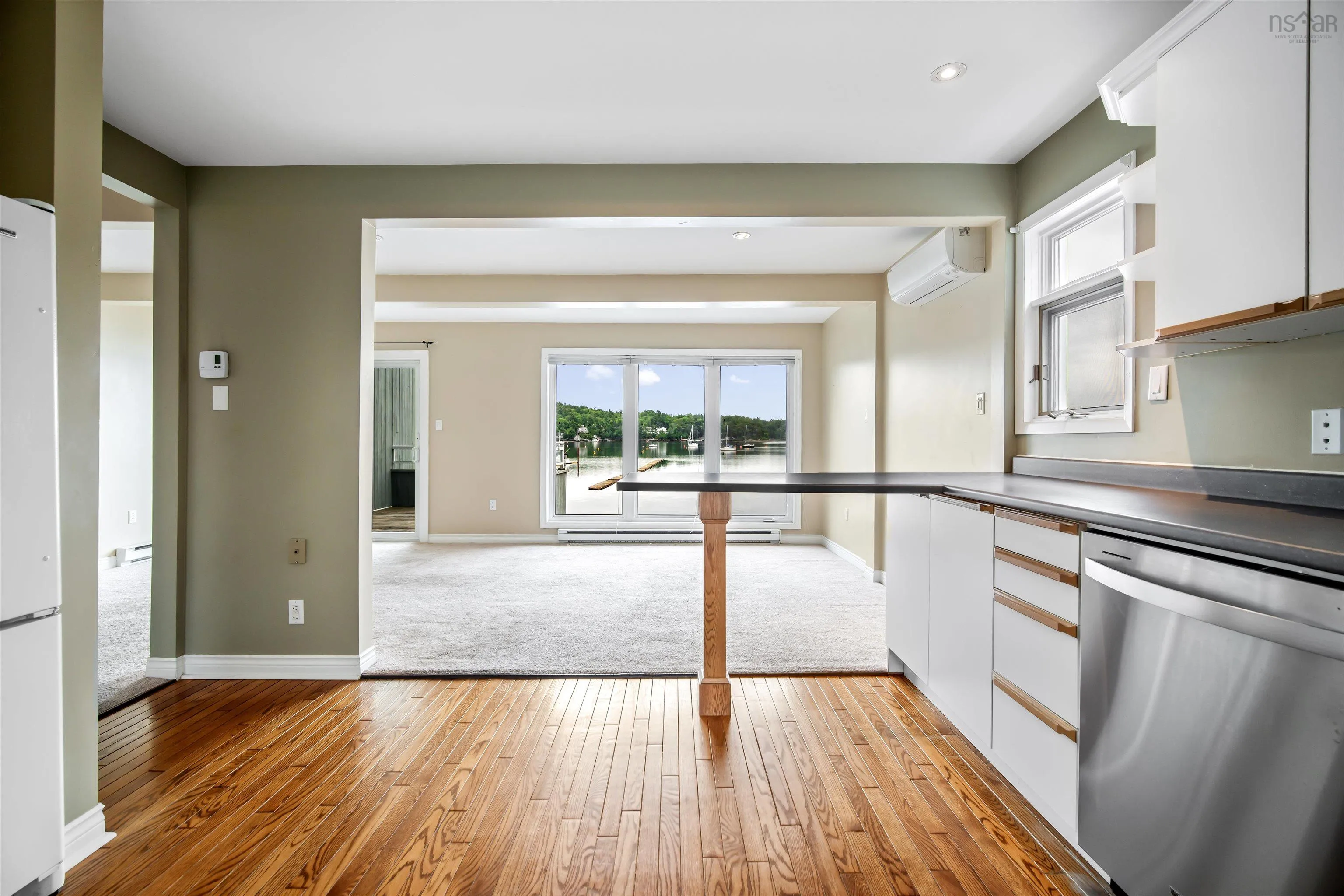 353 1 Shore Drive, Bedford, NS B4A 2C7, 2 Bedrooms Bedrooms, ,2 BathroomsBathrooms,Residential,For Sale,Shore,202515693