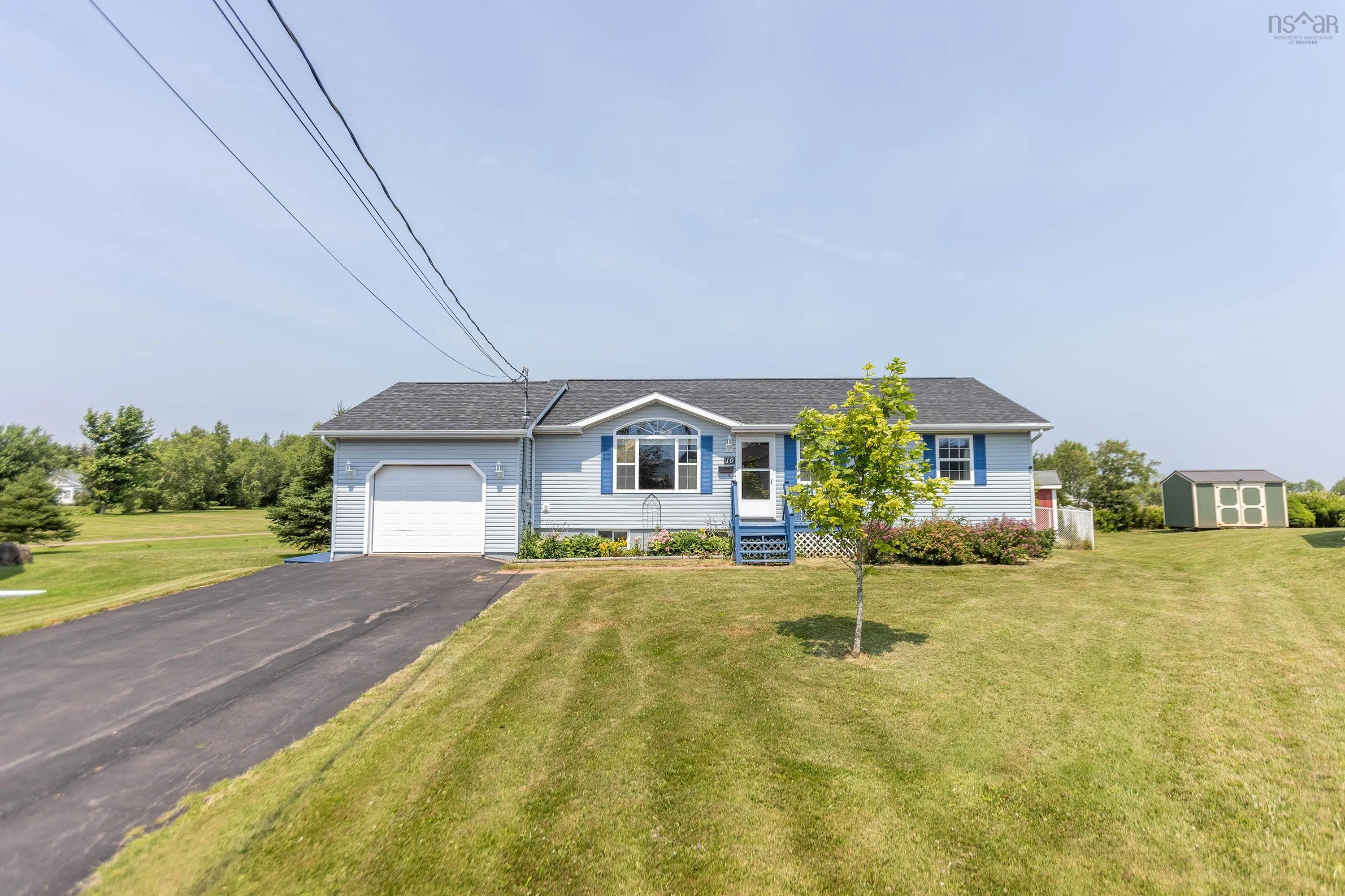 10 Garden Court, Amherst, NS B4H 4R8, 2 Bedrooms Bedrooms, ,2 BathroomsBathrooms,Residential,For Sale,Garden,202518028