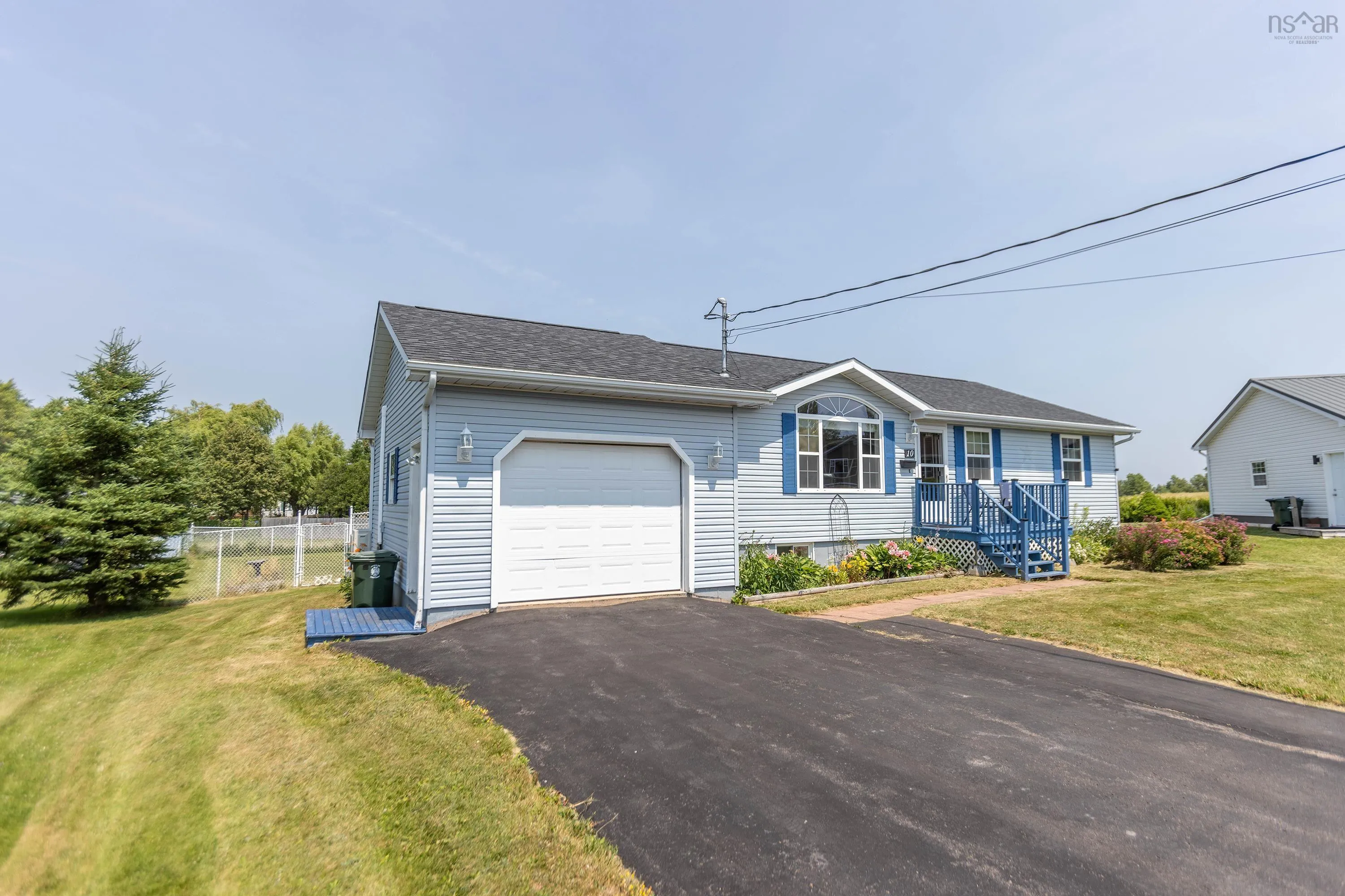 10 Garden Court, Amherst, NS B4H 4R8, 2 Bedrooms Bedrooms, ,2 BathroomsBathrooms,Residential,For Sale,Garden,202518028