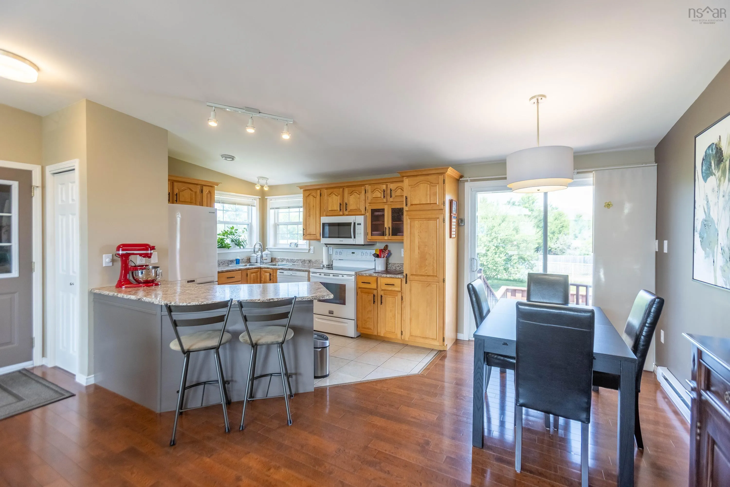 10 Garden Court, Amherst, NS B4H 4R8, 2 Bedrooms Bedrooms, ,2 BathroomsBathrooms,Residential,For Sale,Garden,202518028