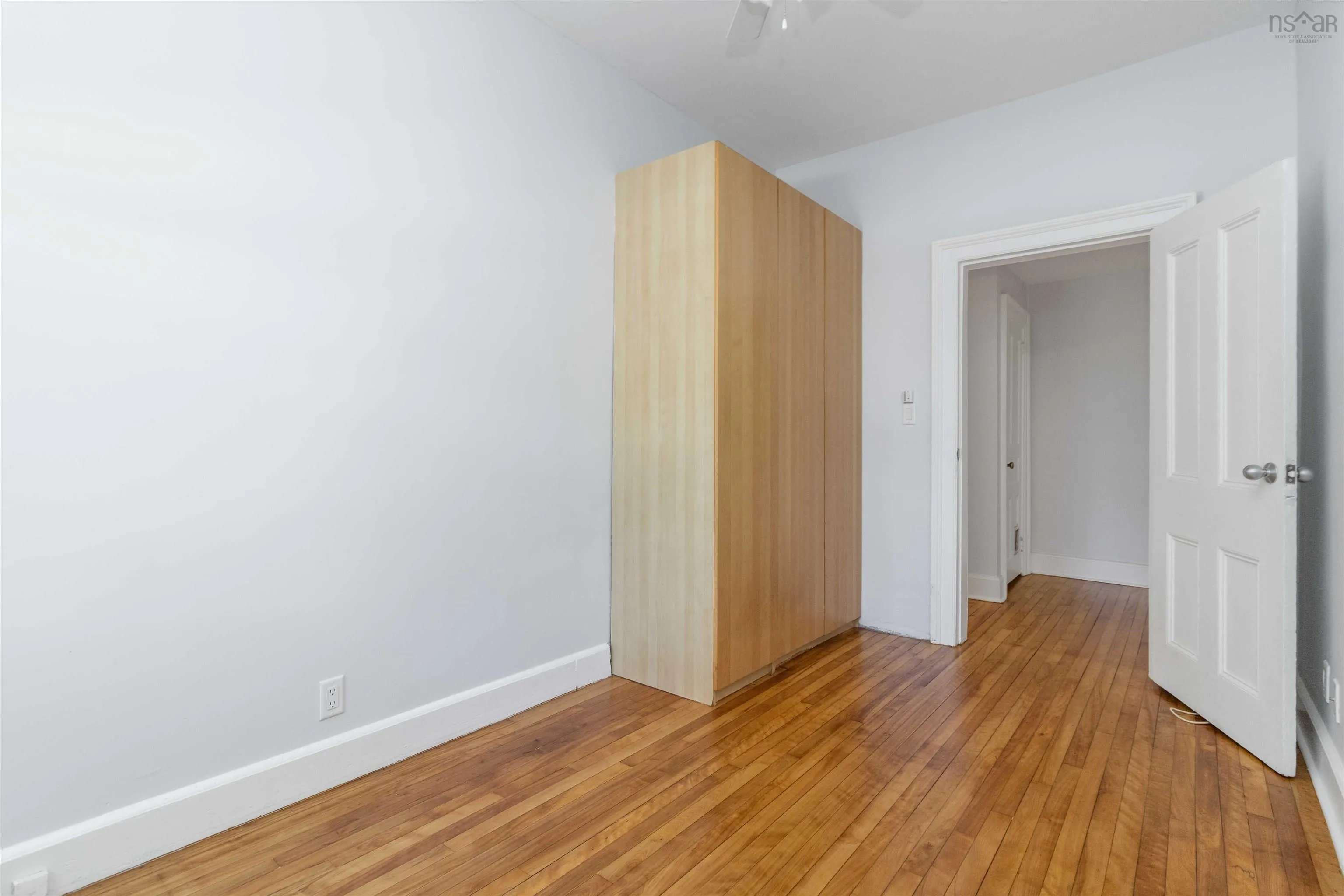 132 Victoria Road, Dartmouth, NS B3A 1V6, 4 Bedrooms Bedrooms, ,Residential Income,For Sale,Victoria,202524692