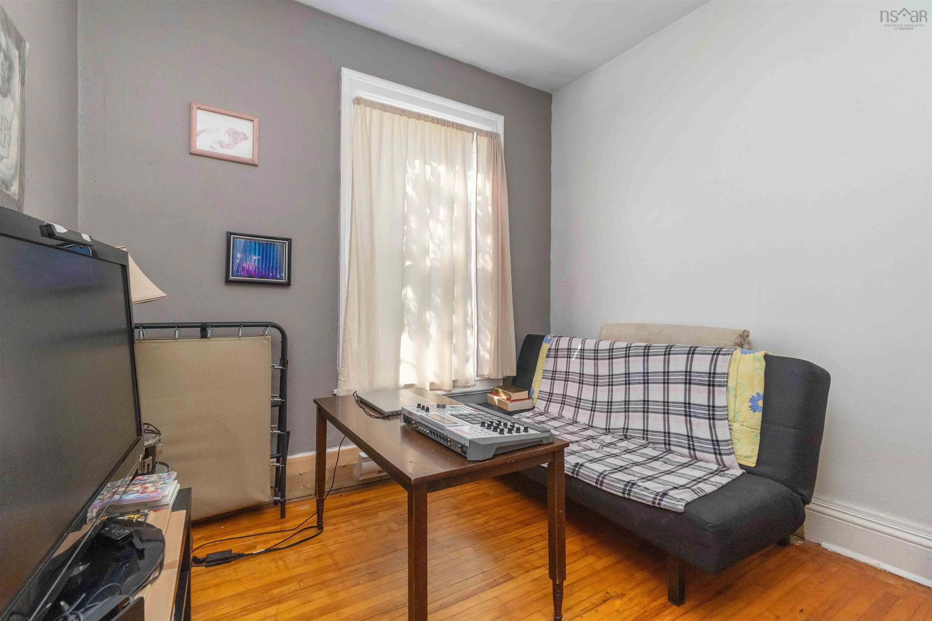 132 Victoria Road, Dartmouth, NS B3A 1V6, 4 Bedrooms Bedrooms, ,Residential Income,For Sale,Victoria,202524692