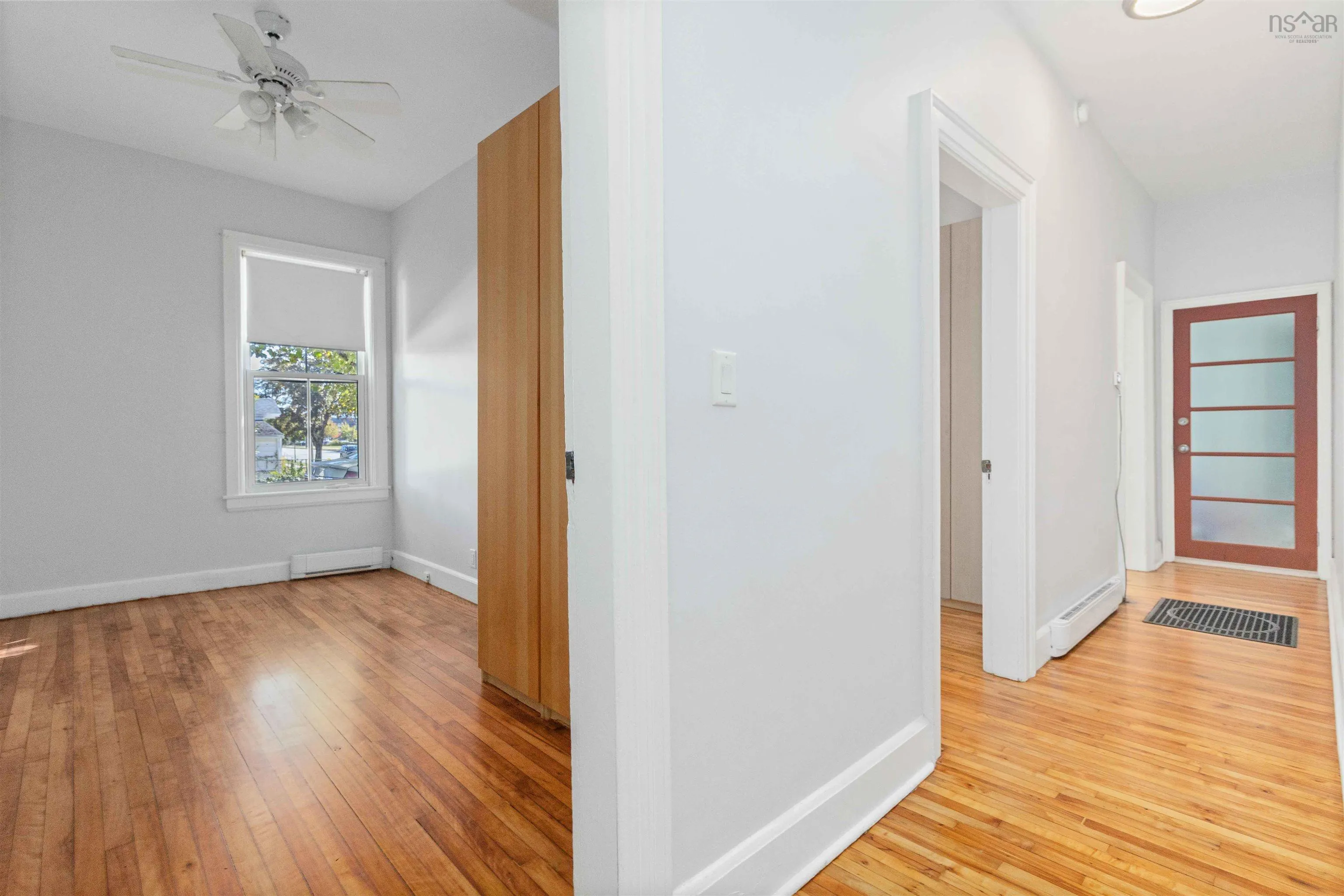 132 Victoria Road, Dartmouth, NS B3A 1V6, 4 Bedrooms Bedrooms, ,Residential Income,For Sale,Victoria,202524692