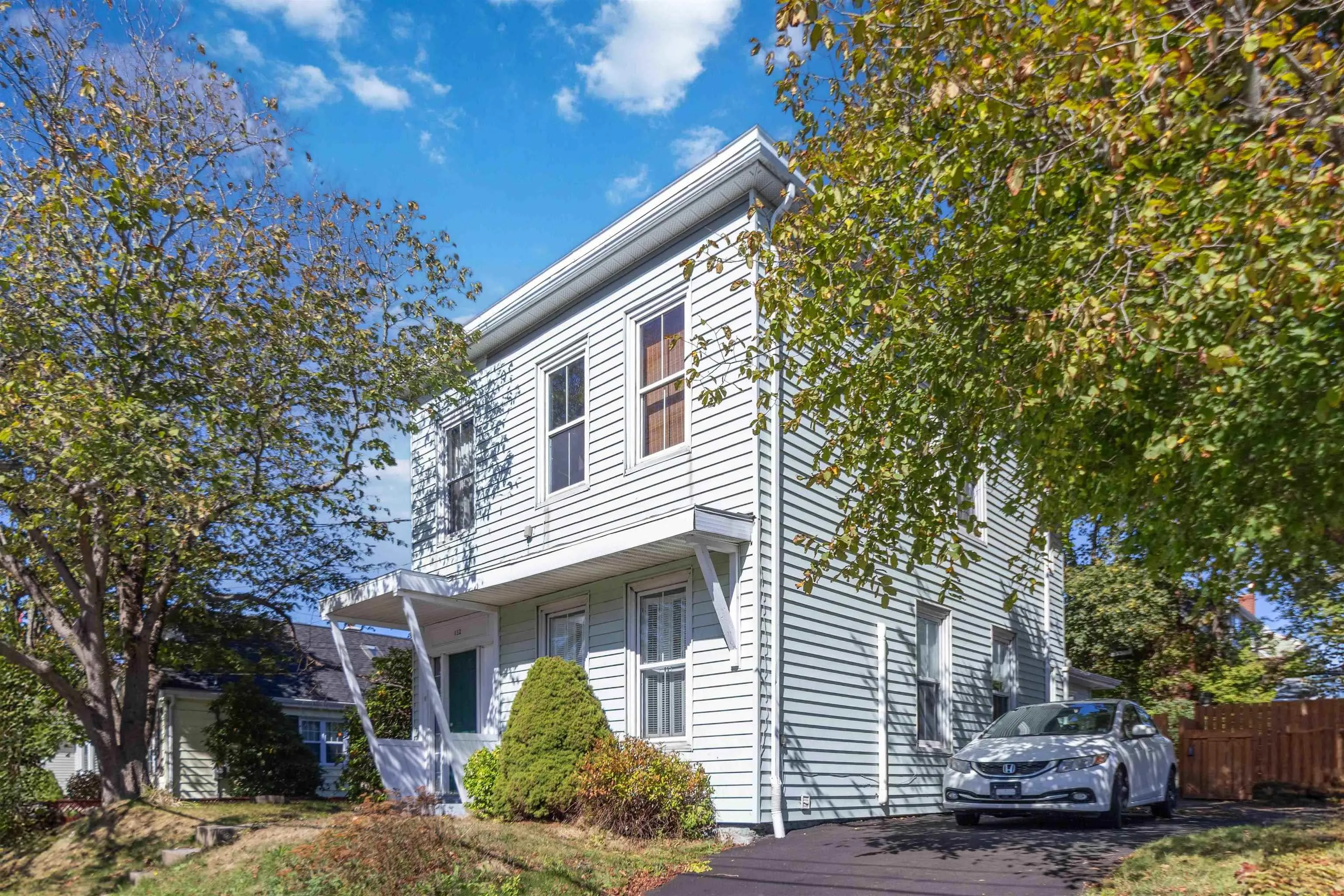 132 Victoria Road, Dartmouth, NS B3A 1V6, 4 Bedrooms Bedrooms, ,Residential Income,For Sale,Victoria,202524692