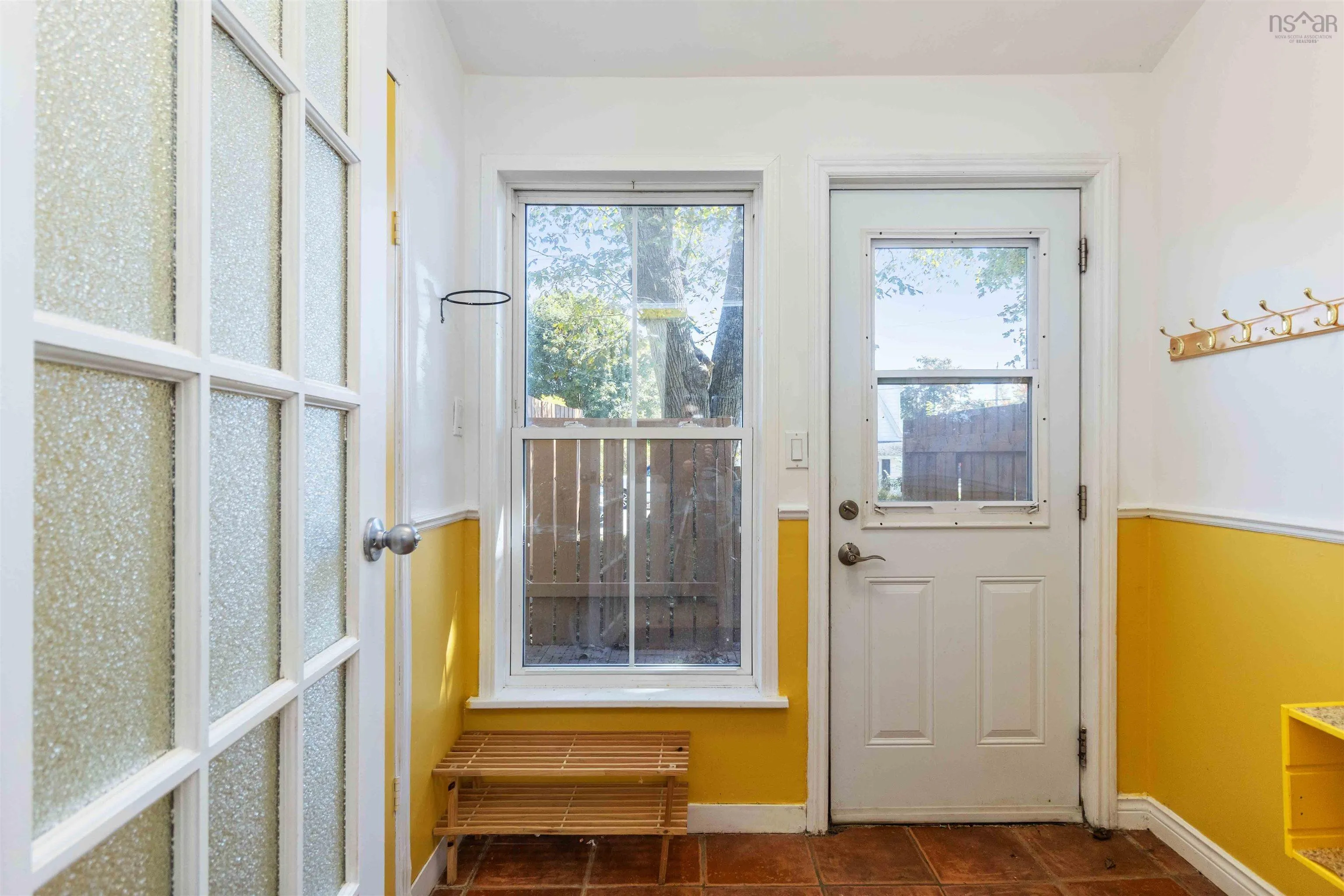 132 Victoria Road, Dartmouth, NS B3A 1V6, 4 Bedrooms Bedrooms, ,Residential Income,For Sale,Victoria,202524692