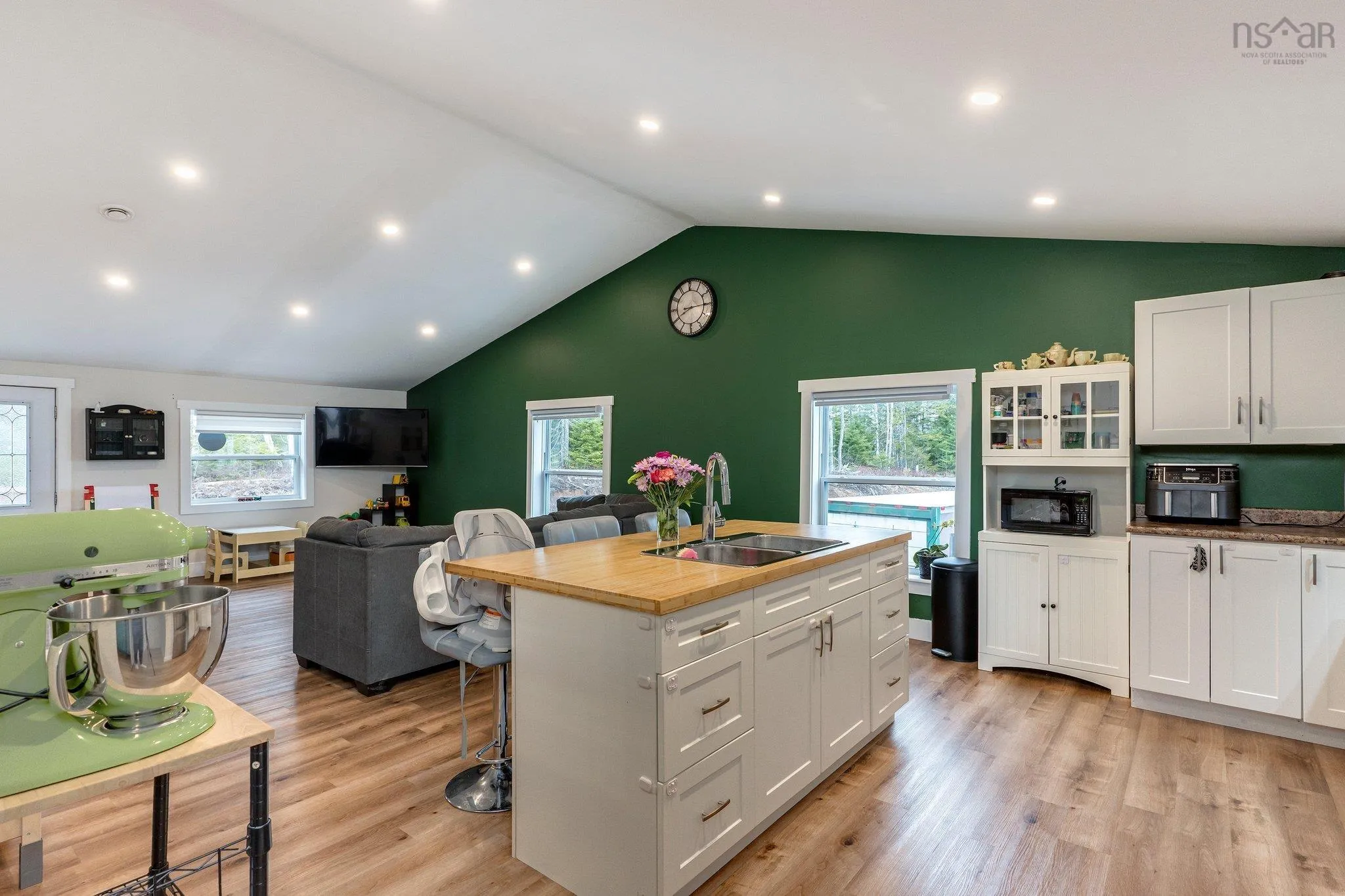 206 Monte Vista Road, Enfield Ns B2t 1h9, 3 Bedrooms Bedrooms, ,3 BathroomsBathrooms,Residential,For Sale,Monte Vista,202506949