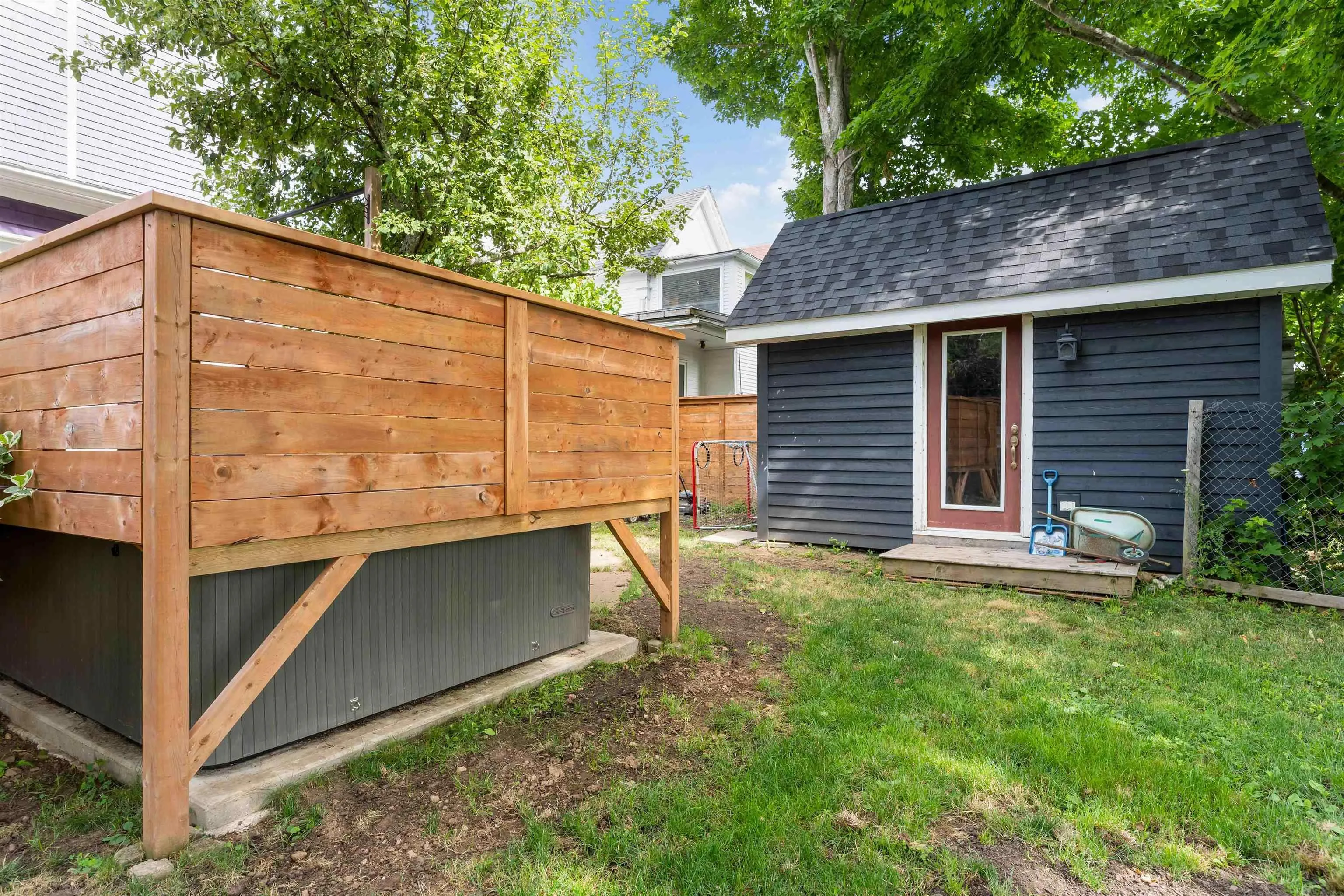 22 Washington Street, Bridgetown, NS B0S 1C0, 6 Bedrooms Bedrooms, ,2 BathroomsBathrooms,Residential,For Sale,Washington,202517527
