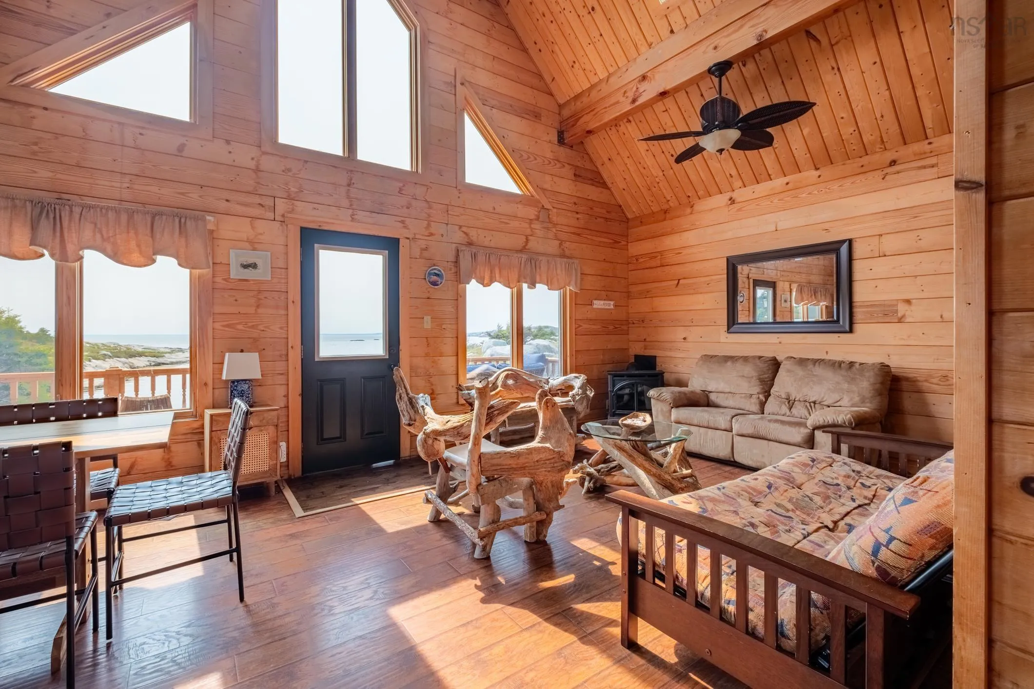 8 Simmons Island, West Dover, NS B3Z 3S4, 2 Bedrooms Bedrooms, ,1 BathroomBathrooms,Residential,For Sale,Simmons,202525545