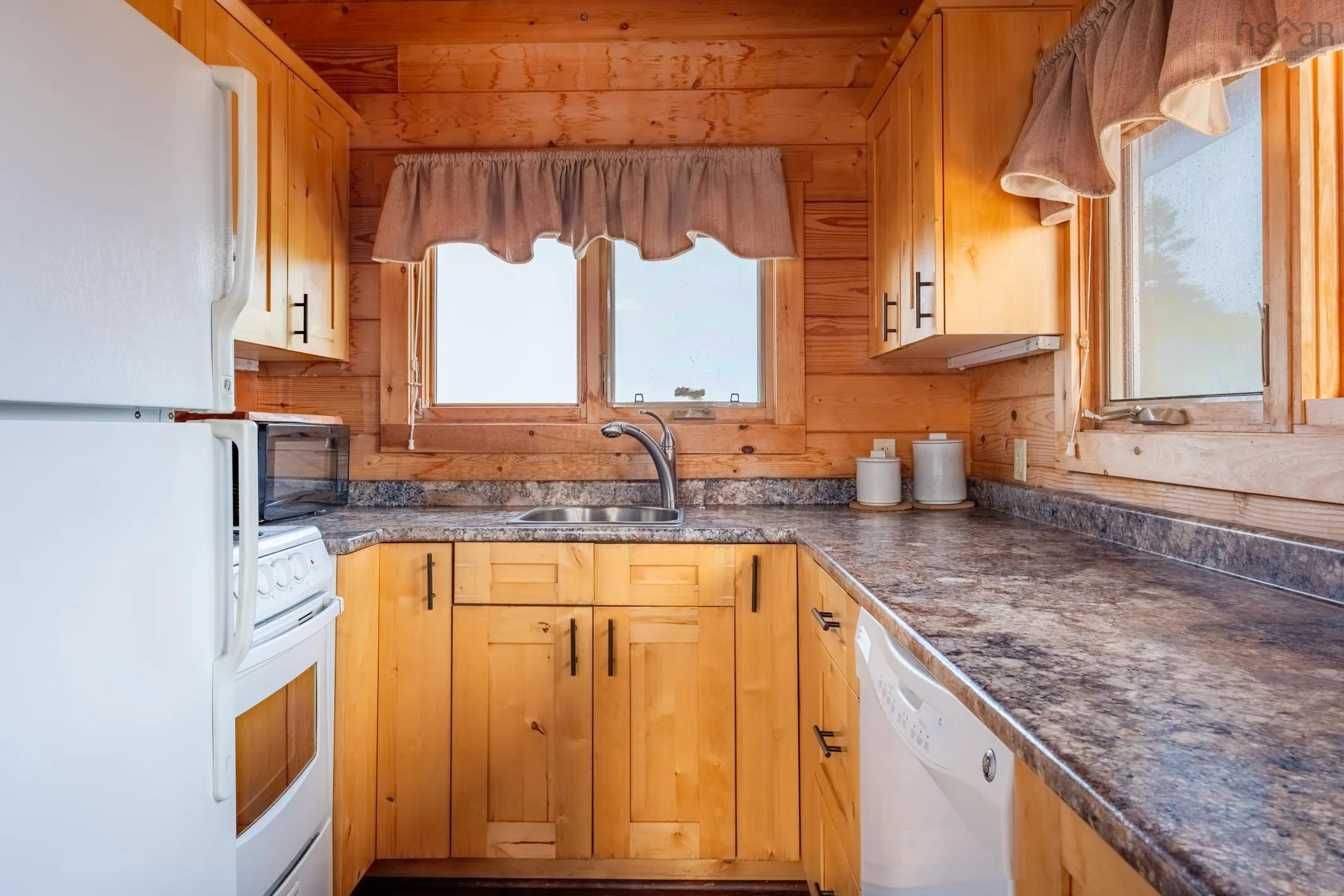 8 Simmons Island, West Dover, NS B3Z 3S4, 2 Bedrooms Bedrooms, ,1 BathroomBathrooms,Residential,For Sale,Simmons,202525545