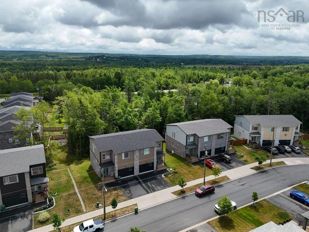 7 Lew Crescent, Lantz, NS B2S 0H9, 3 Bedrooms Bedrooms, ,4 BathroomsBathrooms,Residential,For Sale,Lew,202518725