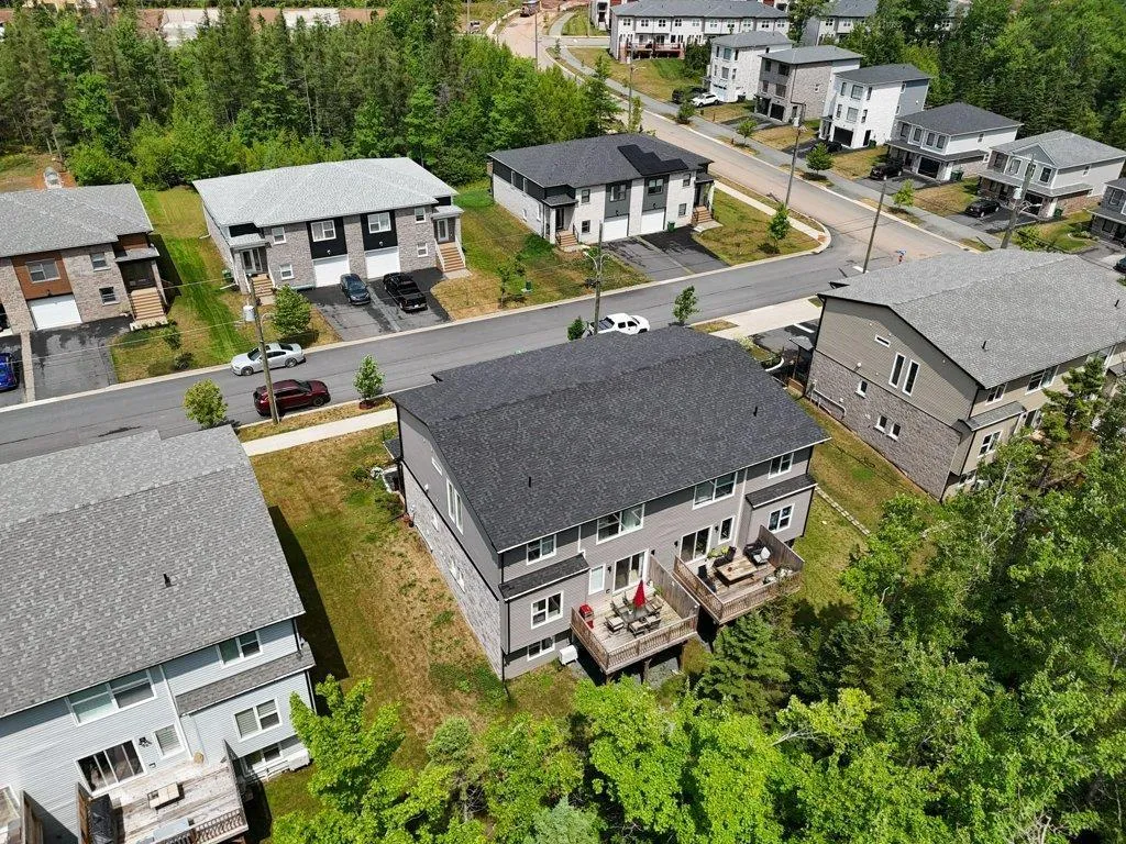 7 Lew Crescent, Lantz, NS B2S 0H9, 3 Bedrooms Bedrooms, ,4 BathroomsBathrooms,Residential,For Sale,Lew,202518725