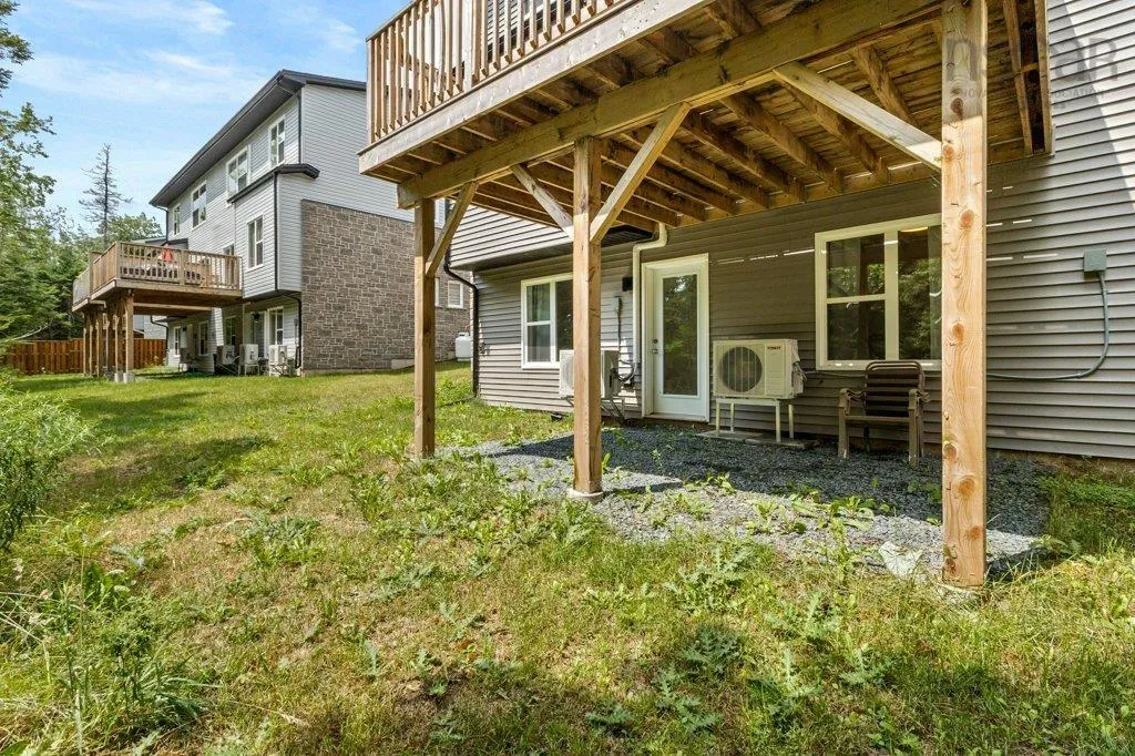 7 Lew Crescent, Lantz, NS B2S 0H9, 3 Bedrooms Bedrooms, ,4 BathroomsBathrooms,Residential,For Sale,Lew,202518725