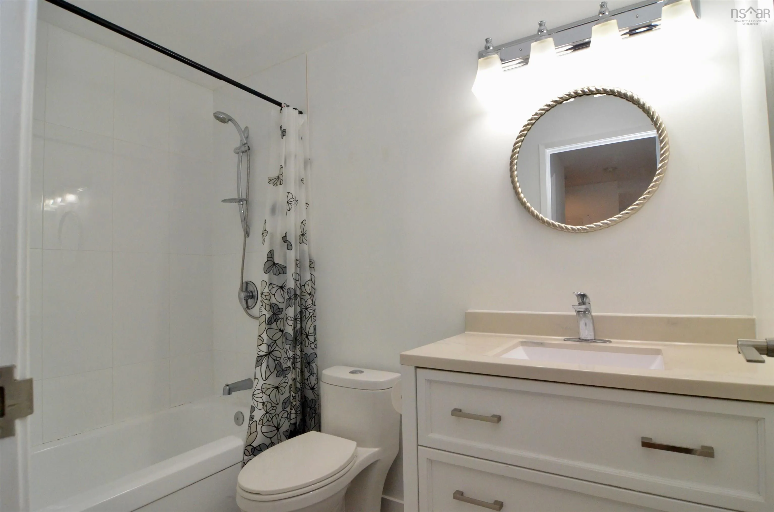 205-7 Jamieson Street, Dartmouth, NS B3A 4L2, 2 Bedrooms Bedrooms, ,1 BathroomBathrooms,Residential,For Sale,Jamieson,202522981