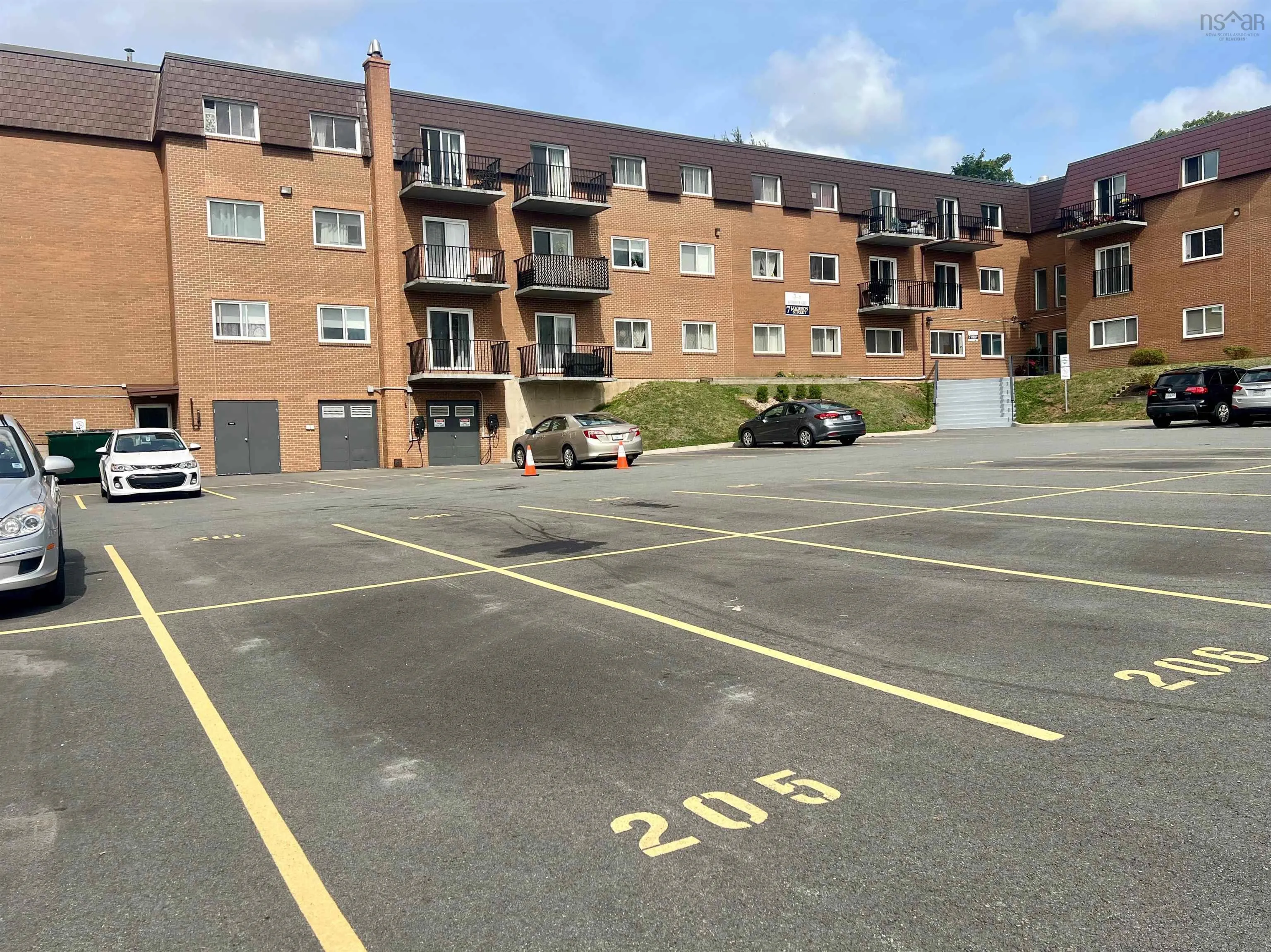 205-7 Jamieson Street, Dartmouth, NS B3A 4L2, 2 Bedrooms Bedrooms, ,1 BathroomBathrooms,Residential,For Sale,Jamieson,202522981