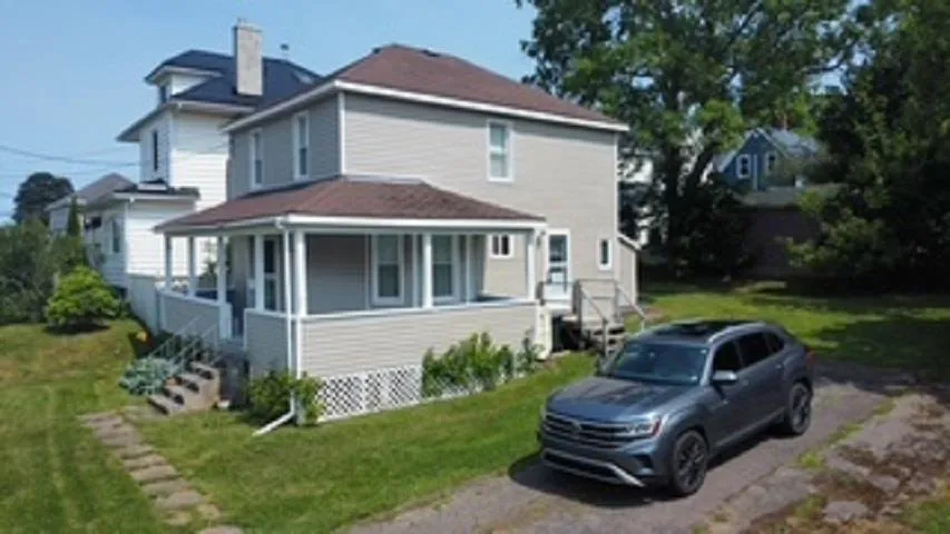 2 Dickey Street, Amherst, NS B4H 2H6, 3 Bedrooms Bedrooms, ,1 BathroomBathrooms,Residential,For Sale,Dickey,202518916