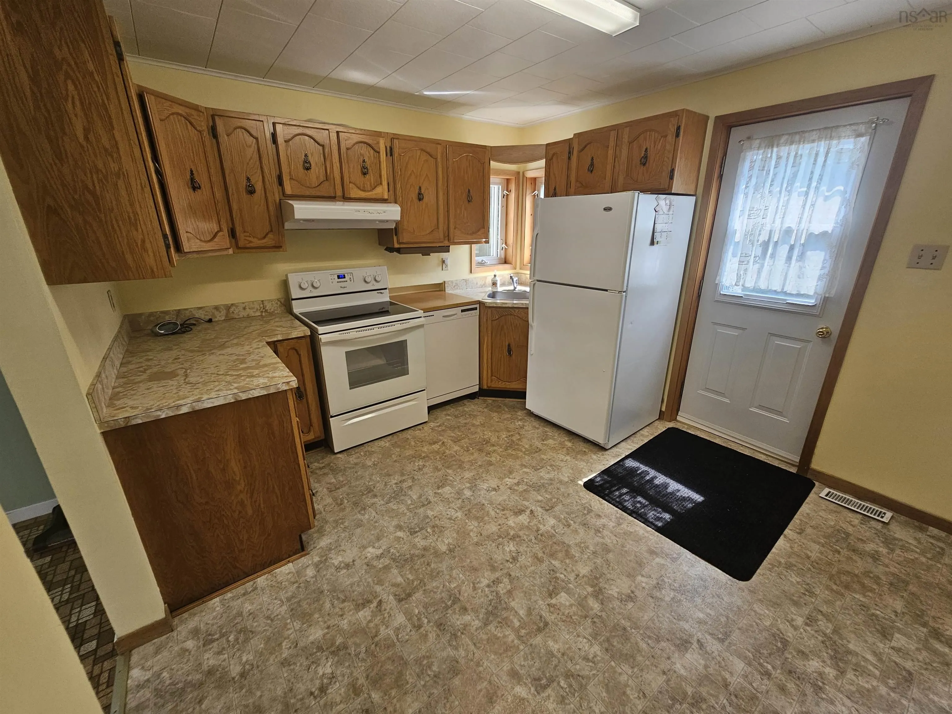 2 Dickey Street, Amherst, NS B4H 2H6, 3 Bedrooms Bedrooms, ,1 BathroomBathrooms,Residential,For Sale,Dickey,202518916