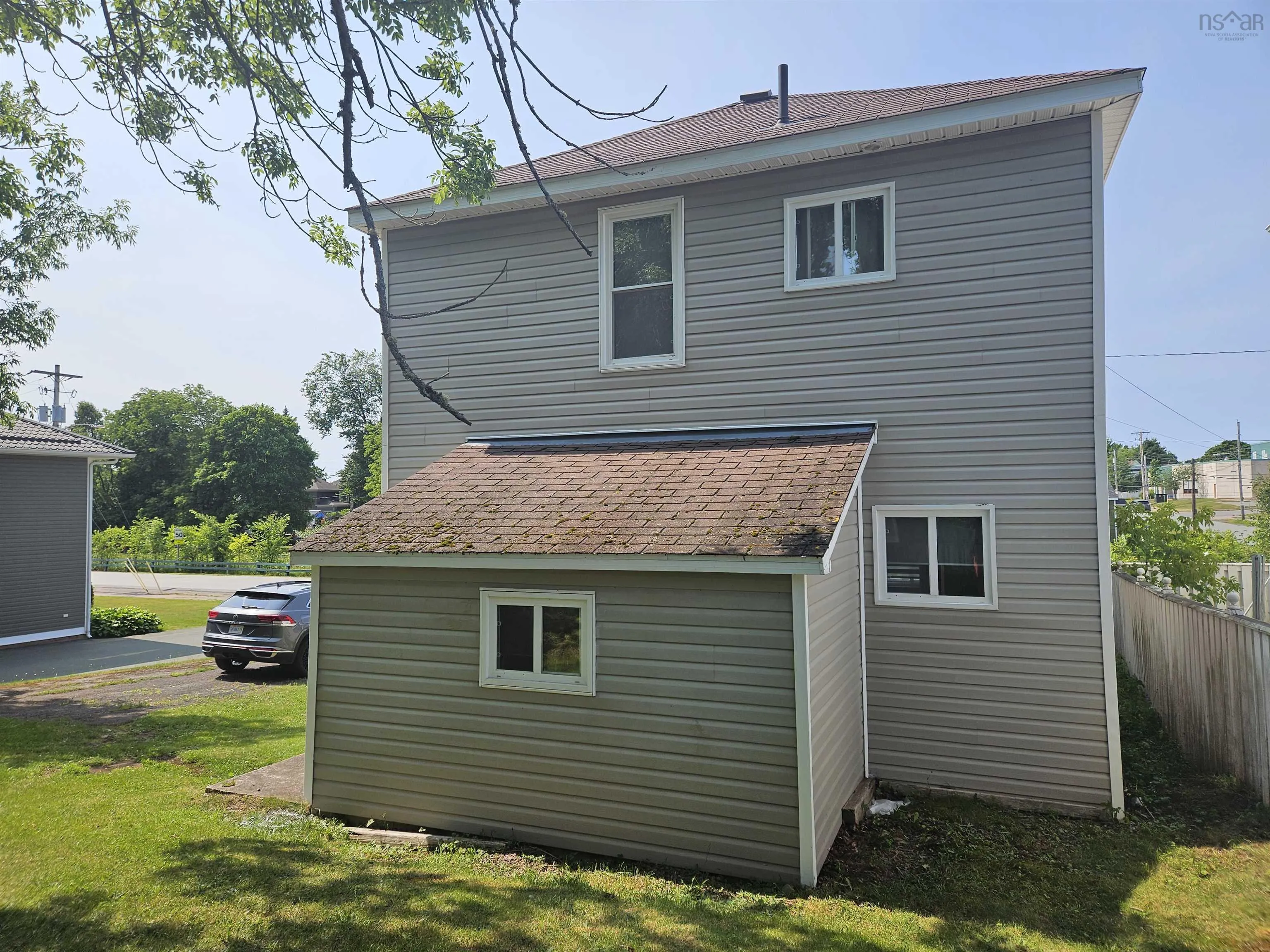 2 Dickey Street, Amherst, NS B4H 2H6, 3 Bedrooms Bedrooms, ,1 BathroomBathrooms,Residential,For Sale,Dickey,202518916