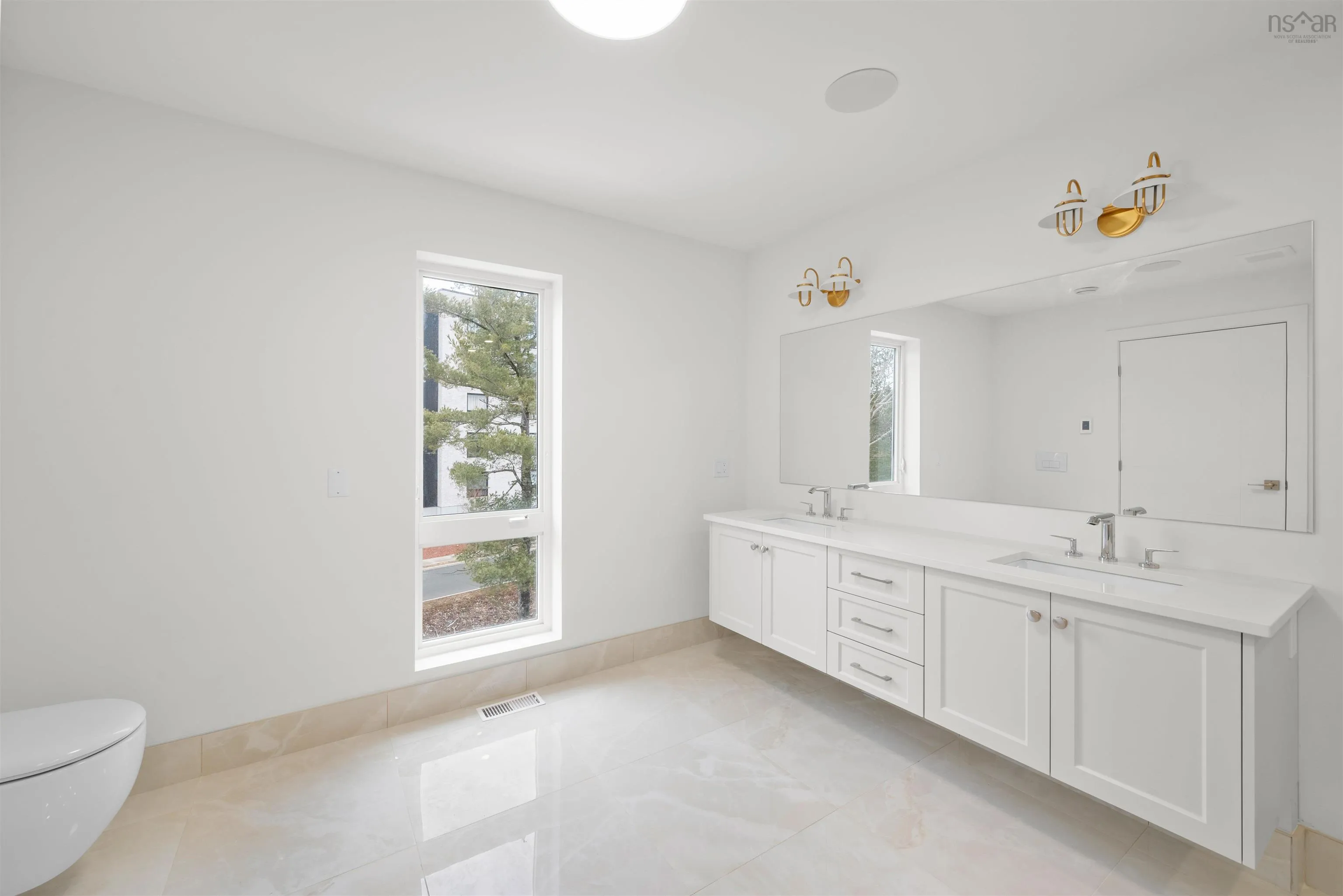 112 Samaa Court, Bedford West Ns B4b 0y4, 5 Bedrooms Bedrooms, ,5 BathroomsBathrooms,Residential,For Sale,Samaa Court,202509371
