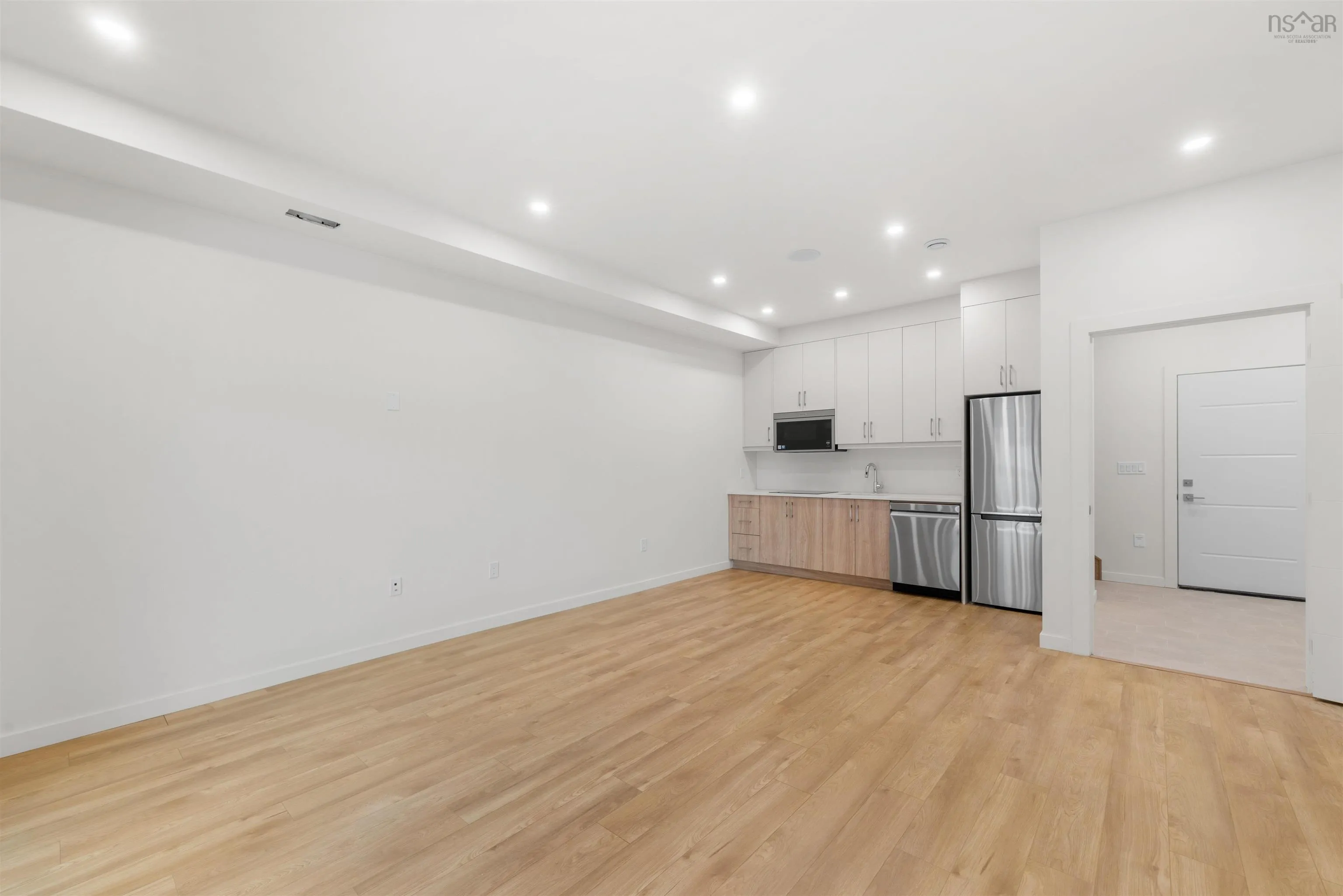 112 Samaa Court, Bedford West Ns B4b 0y4, 5 Bedrooms Bedrooms, ,5 BathroomsBathrooms,Residential,For Sale,Samaa Court,202509371