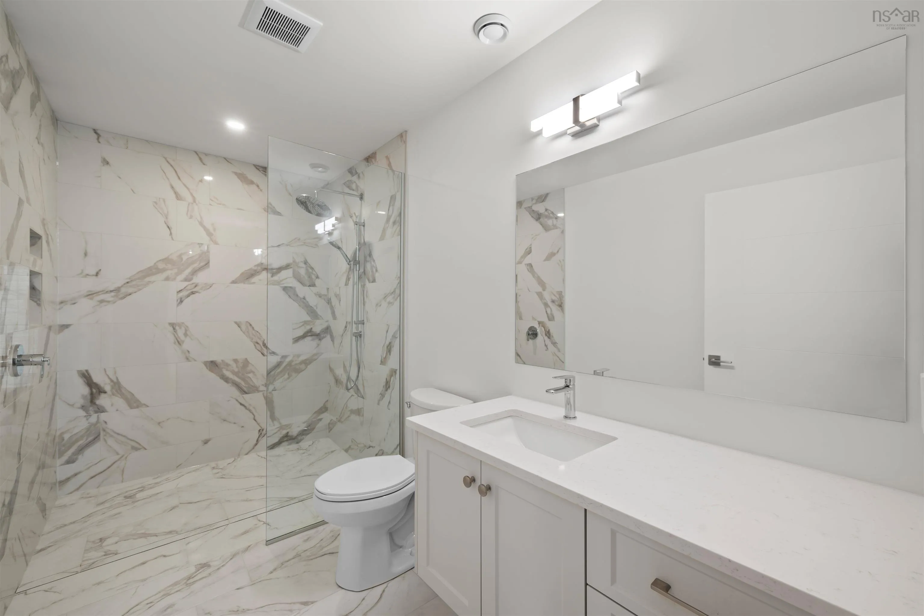 112 Samaa Court, Bedford West Ns B4b 0y4, 5 Bedrooms Bedrooms, ,5 BathroomsBathrooms,Residential,For Sale,Samaa Court,202509371