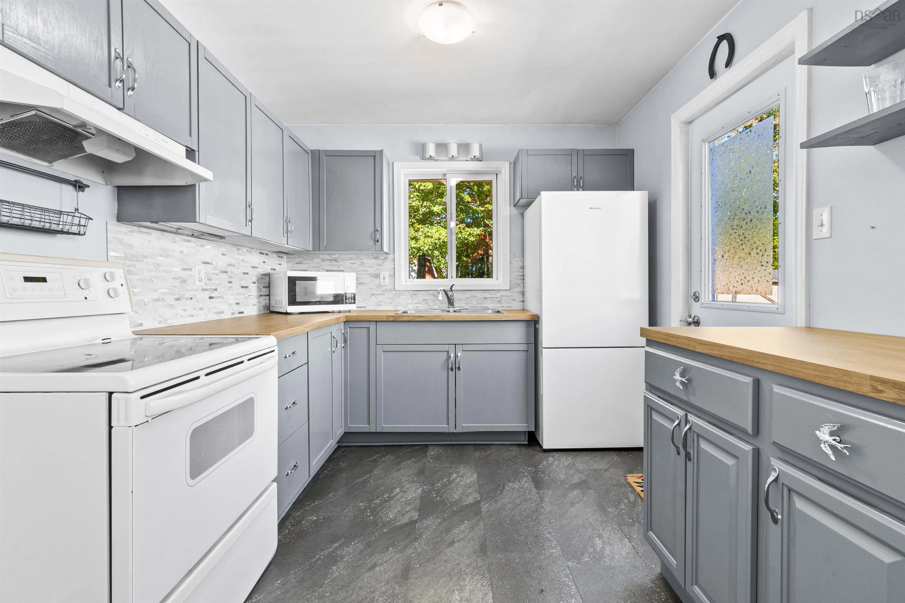 41 Sunnyvale Court, Lower Sackville, NS B4E 2T2, 4 Bedrooms Bedrooms, ,2 BathroomsBathrooms,Residential,For Sale,Sunnyvale,202524801