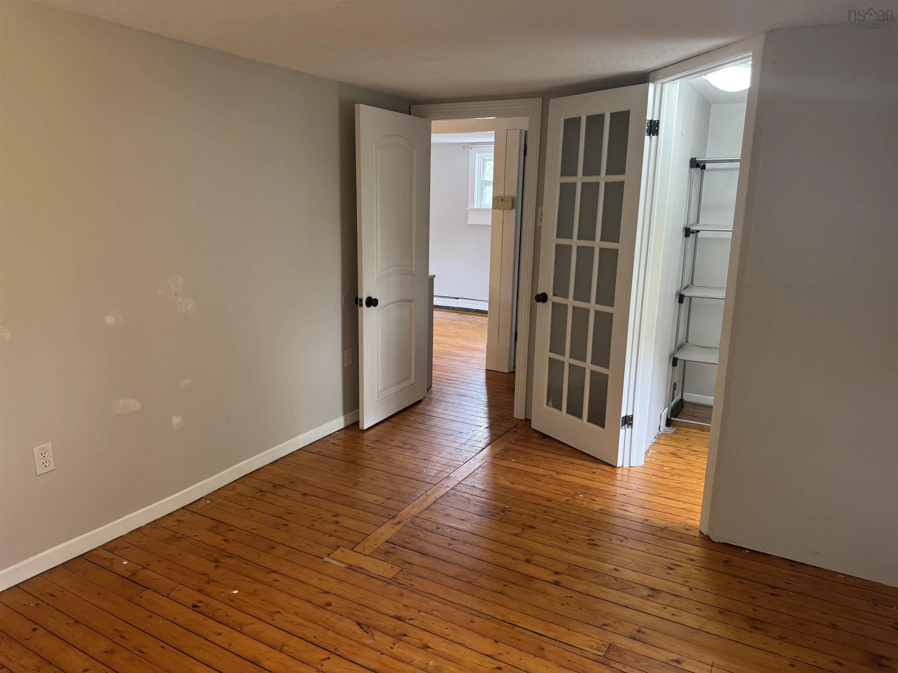 10 North Street, Bedford, NS B4A 2M9, 3 Bedrooms Bedrooms, ,2 BathroomsBathrooms,Residential,For Sale,North,202515951