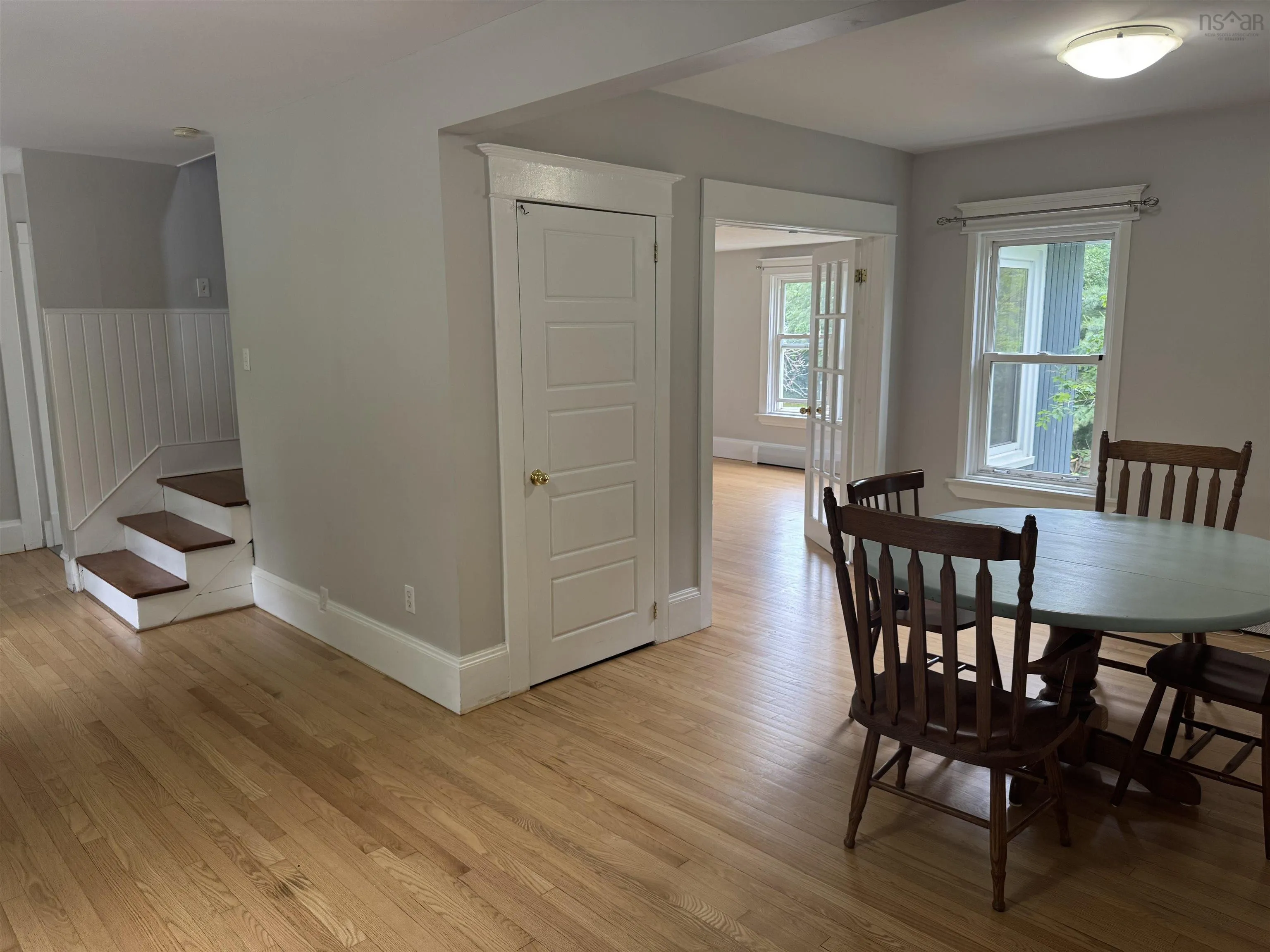 10 North Street, Bedford, NS B4A 2M9, 3 Bedrooms Bedrooms, ,2 BathroomsBathrooms,Residential,For Sale,North,202515951