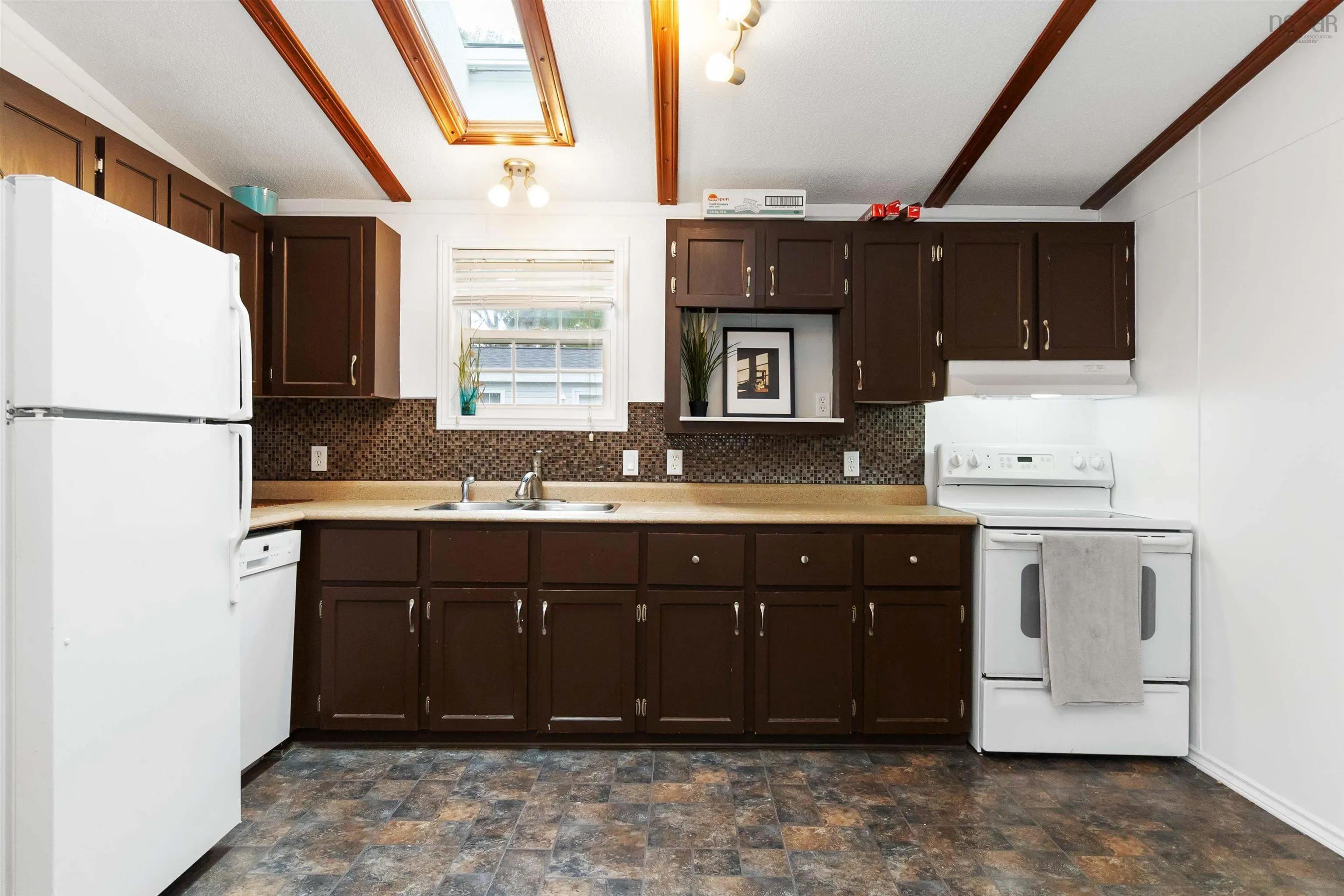 16 Mountain View Drive, Lake Echo, NS B3E 1B5, 3 Bedrooms Bedrooms, ,2 BathroomsBathrooms,Residential,For Sale,Mountain View,202522814