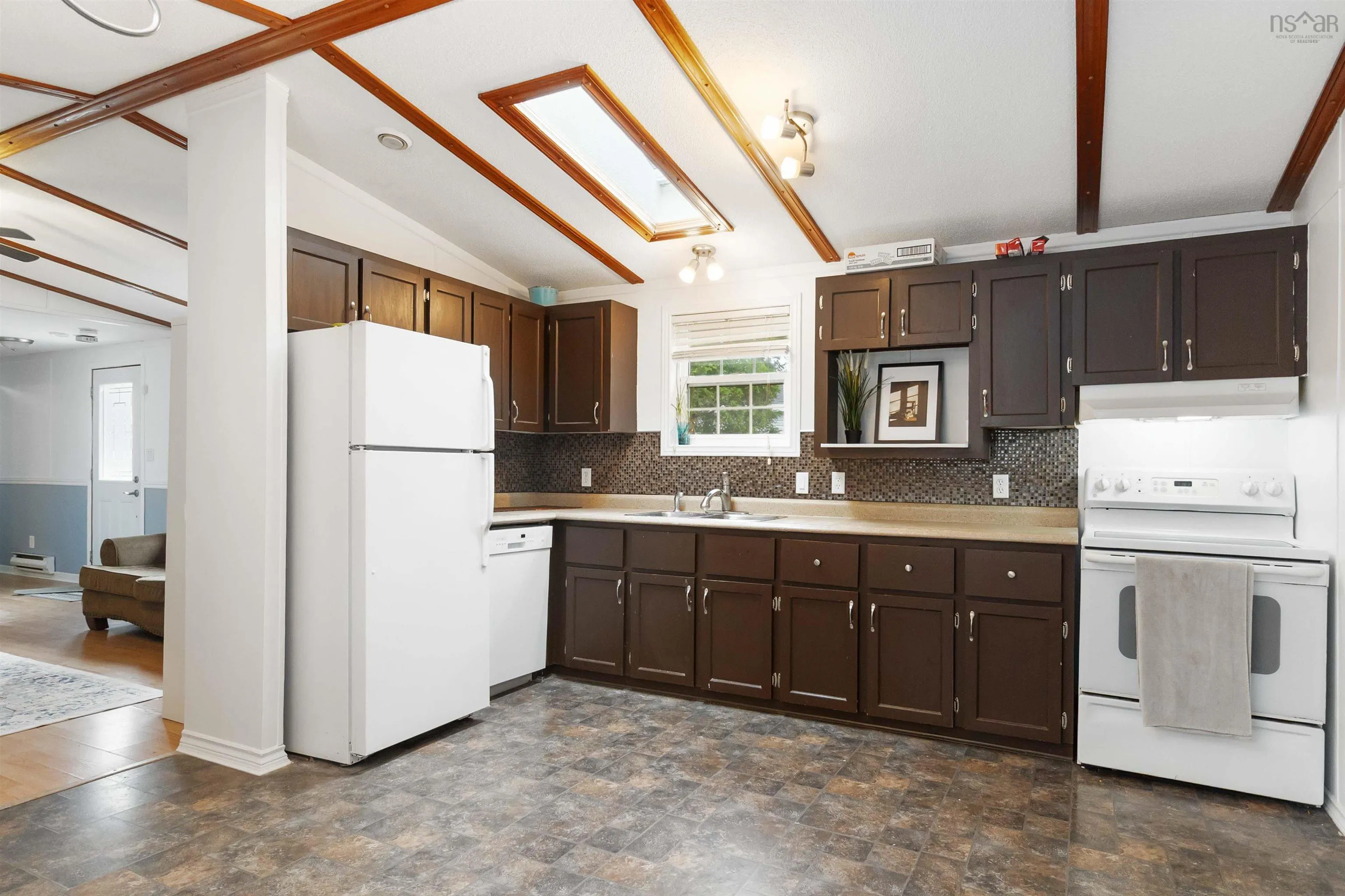 16 Mountain View Drive, Lake Echo, NS B3E 1B5, 3 Bedrooms Bedrooms, ,2 BathroomsBathrooms,Residential,For Sale,Mountain View,202522814