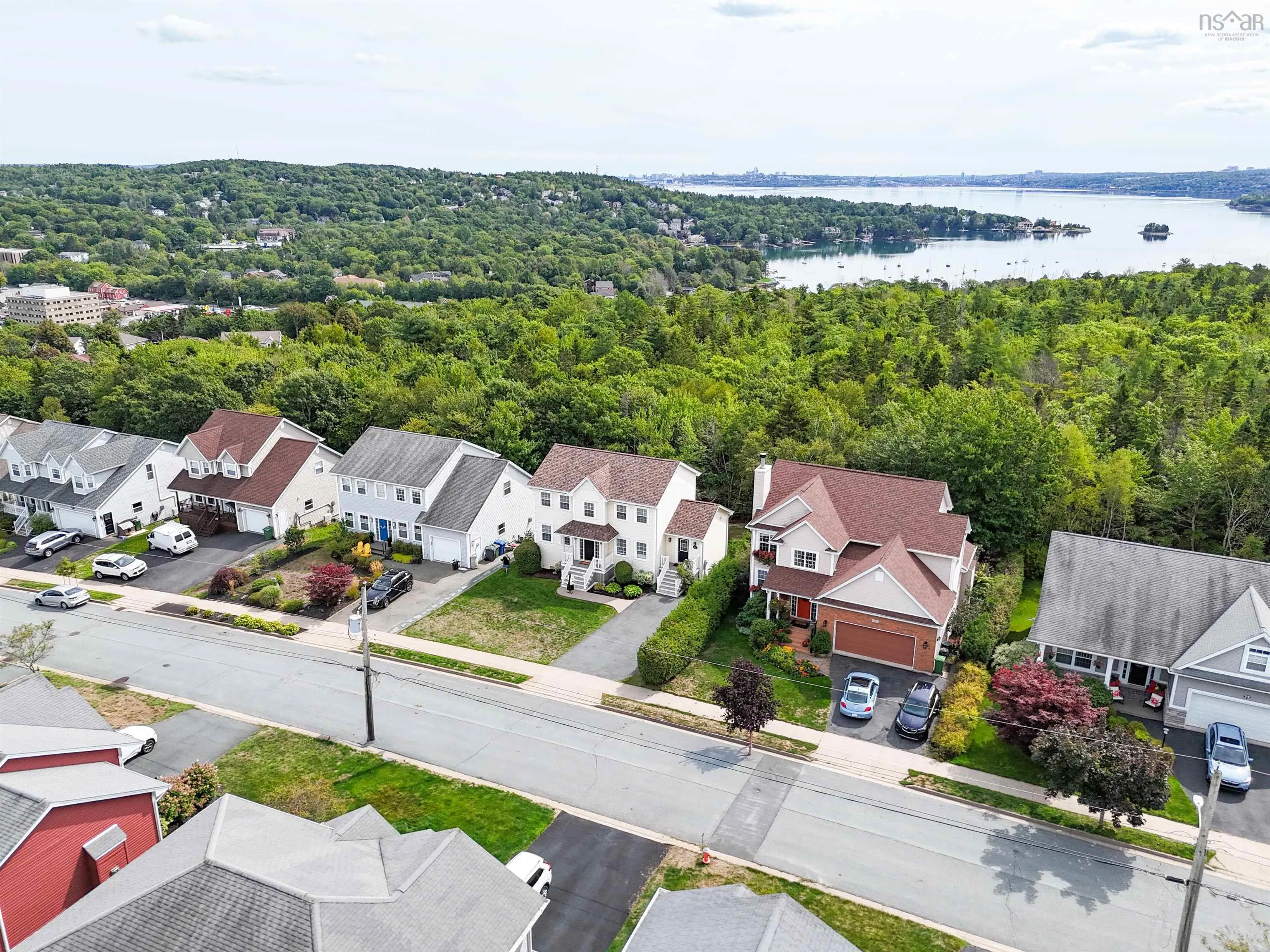 60 Shaffleburg Run, Bedford, NS B4A 4L5, 5 Bedrooms Bedrooms, ,4 BathroomsBathrooms,Residential,For Sale,Shaffleburg,202523065