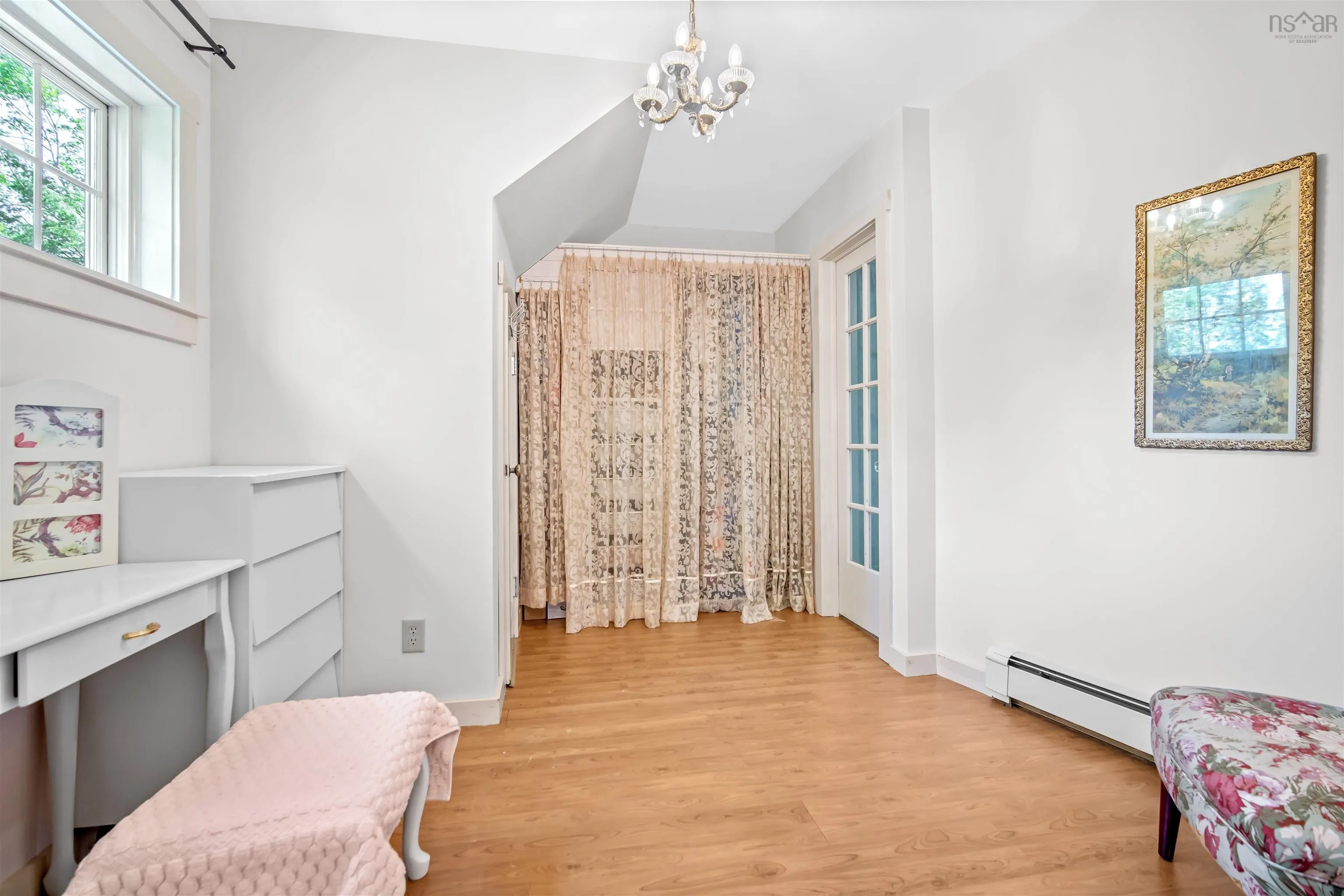 24 Hamshaw Drive, Halifax, NS B3M 2H1, 4 Bedrooms Bedrooms, ,2 BathroomsBathrooms,Residential,For Sale,Hamshaw,202519410