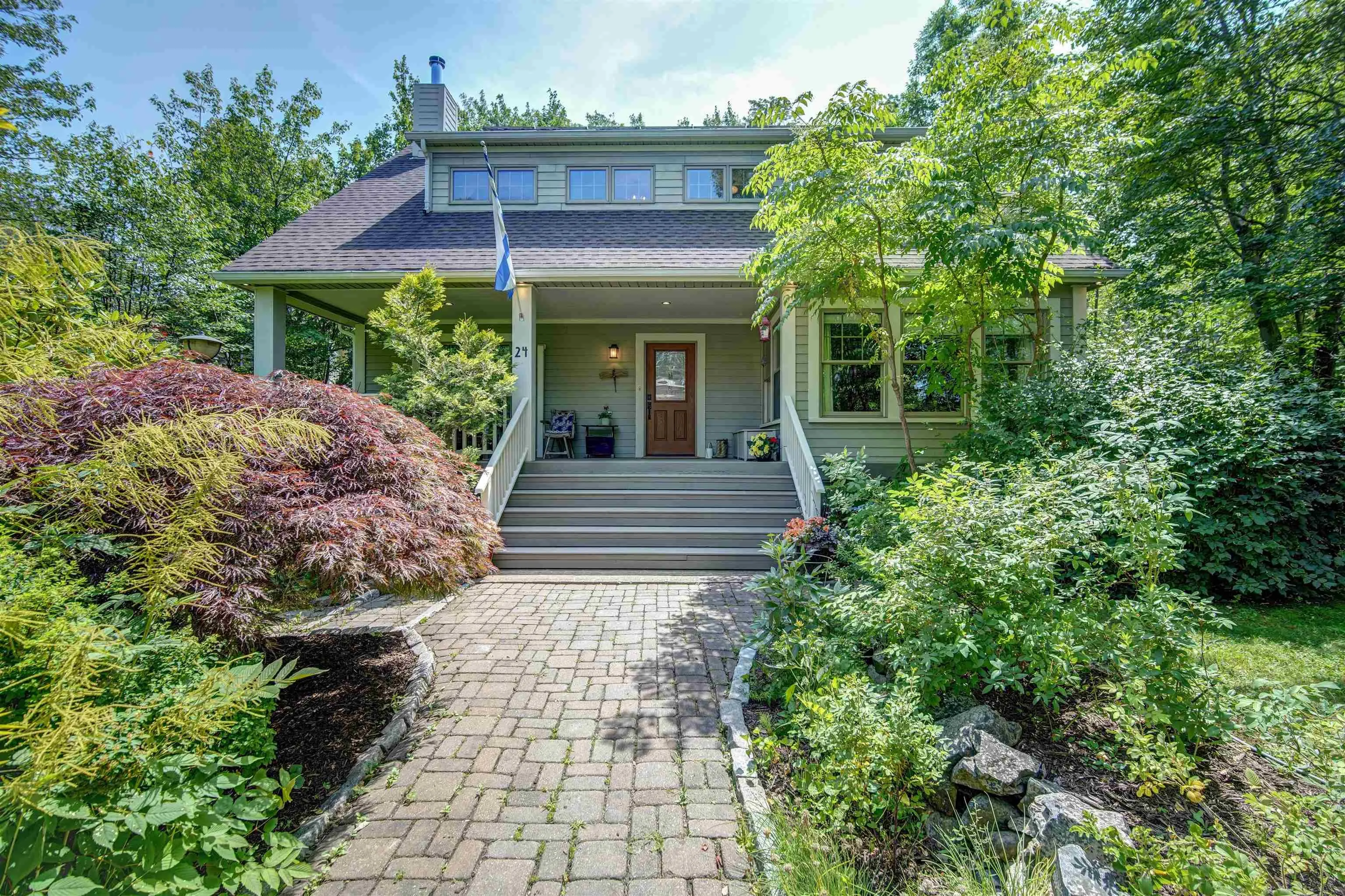 24 Hamshaw Drive, Halifax, NS B3M 2H1, 4 Bedrooms Bedrooms, ,2 BathroomsBathrooms,Residential,For Sale,Hamshaw,202519410