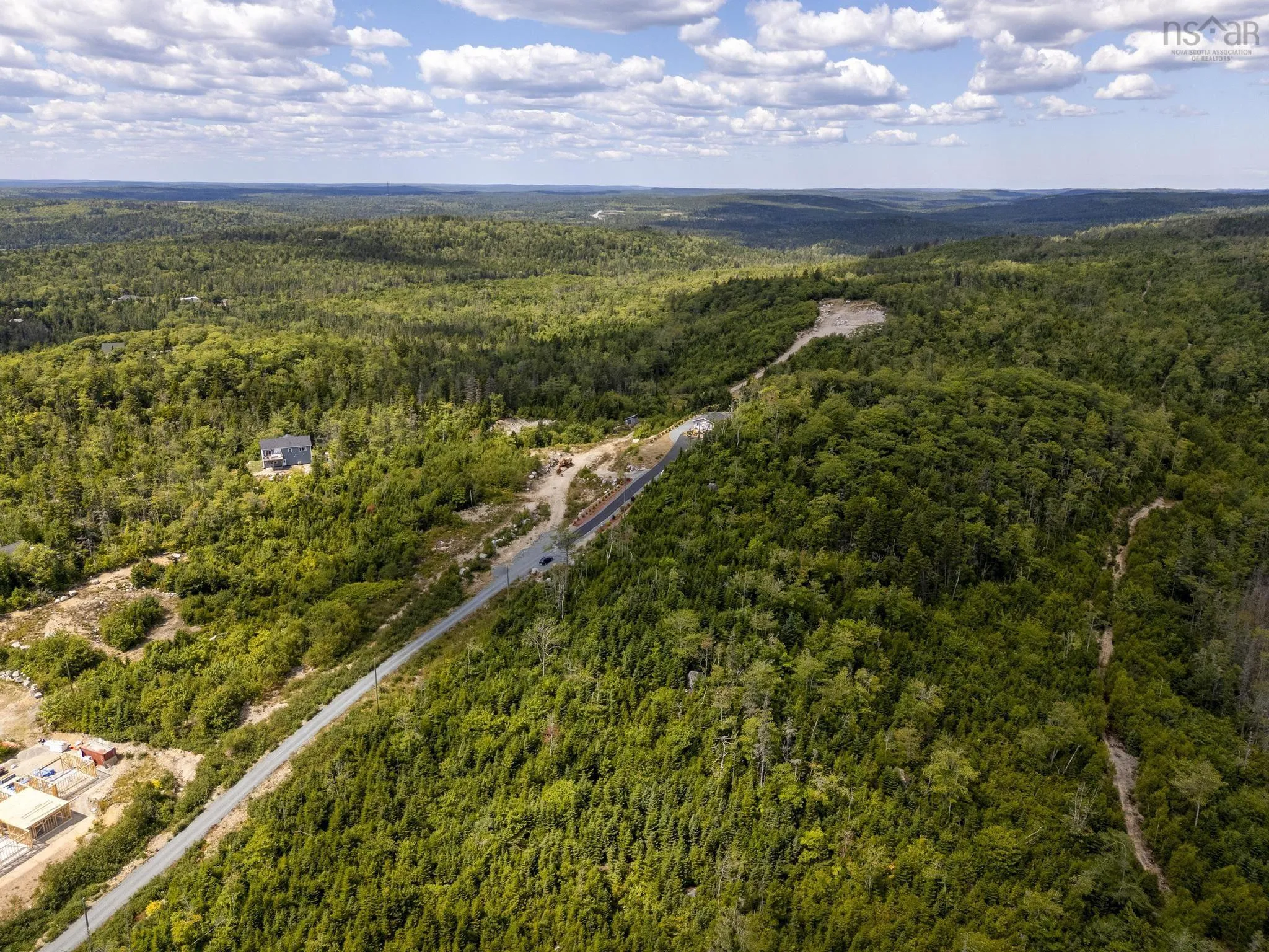 166 Hillside Drive, Boutiliers Point, NS B3Z 1W8, 2 Bedrooms Bedrooms, ,1 BathroomBathrooms,Residential,For Sale,Hillside,202521594