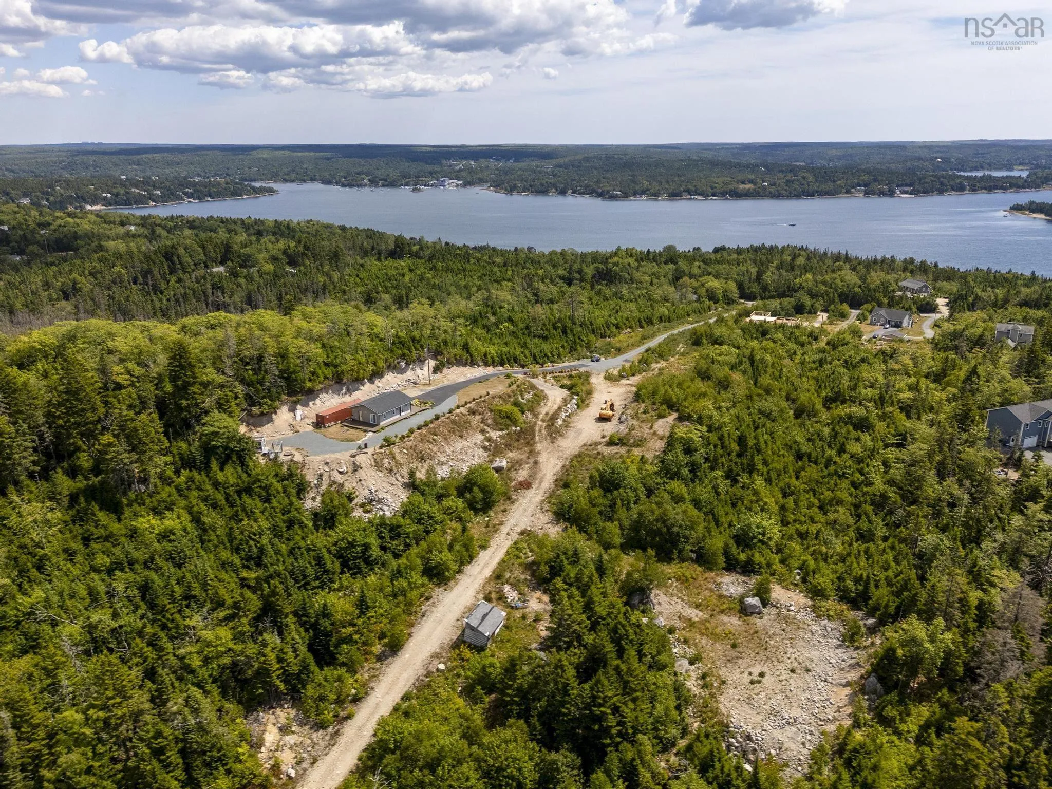 166 Hillside Drive, Boutiliers Point, NS B3Z 1W8, 2 Bedrooms Bedrooms, ,1 BathroomBathrooms,Residential,For Sale,Hillside,202521594