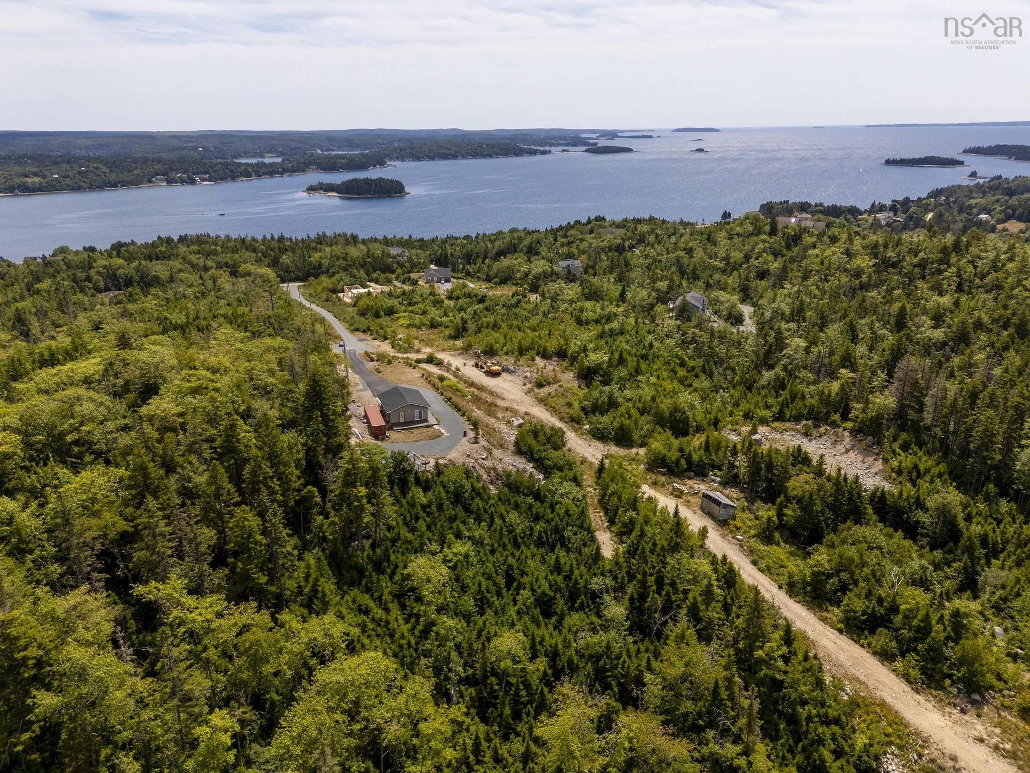 166 Hillside Drive, Boutiliers Point, NS B3Z 1W8, 2 Bedrooms Bedrooms, ,1 BathroomBathrooms,Residential,For Sale,Hillside,202521594