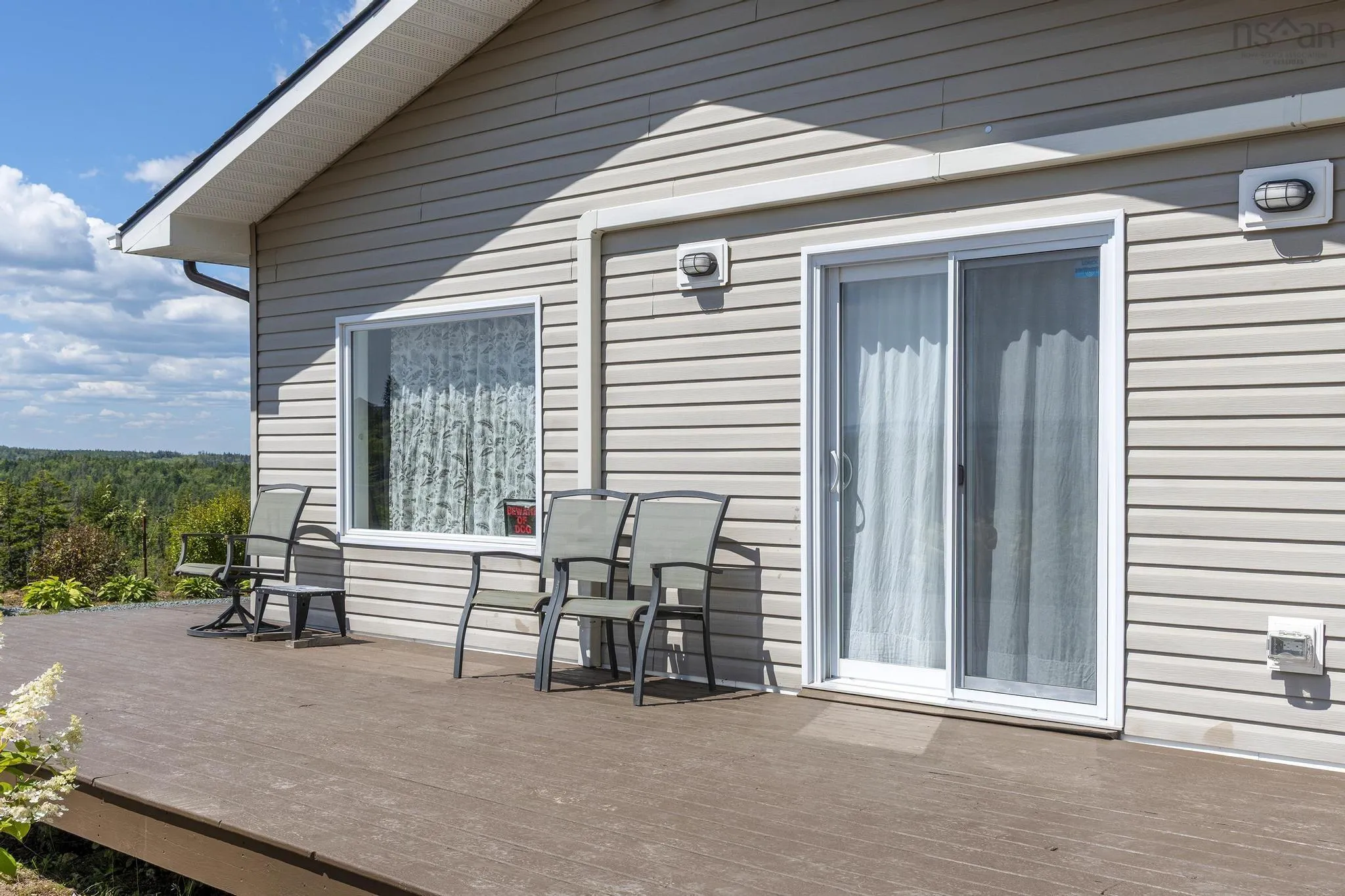 166 Hillside Drive, Boutiliers Point, NS B3Z 1W8, 2 Bedrooms Bedrooms, ,1 BathroomBathrooms,Residential,For Sale,Hillside,202521594