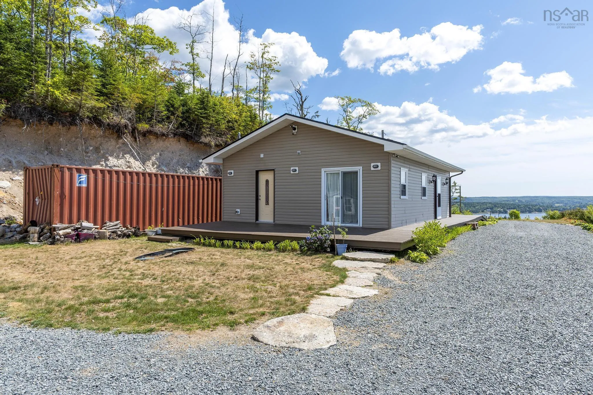 166 Hillside Drive, Boutiliers Point, NS B3Z 1W8, 2 Bedrooms Bedrooms, ,1 BathroomBathrooms,Residential,For Sale,Hillside,202521594